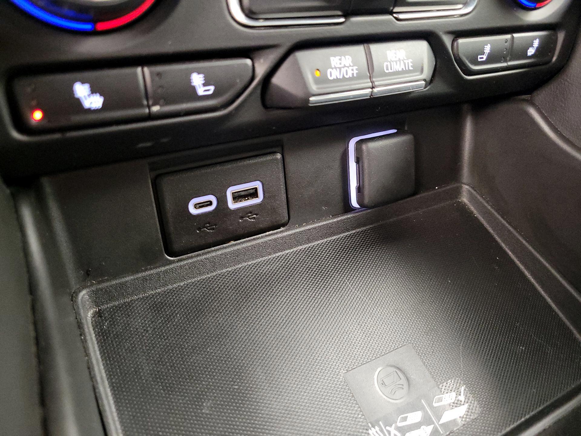 Thumbnail: 2023 Chevrolet Tahoe - 18