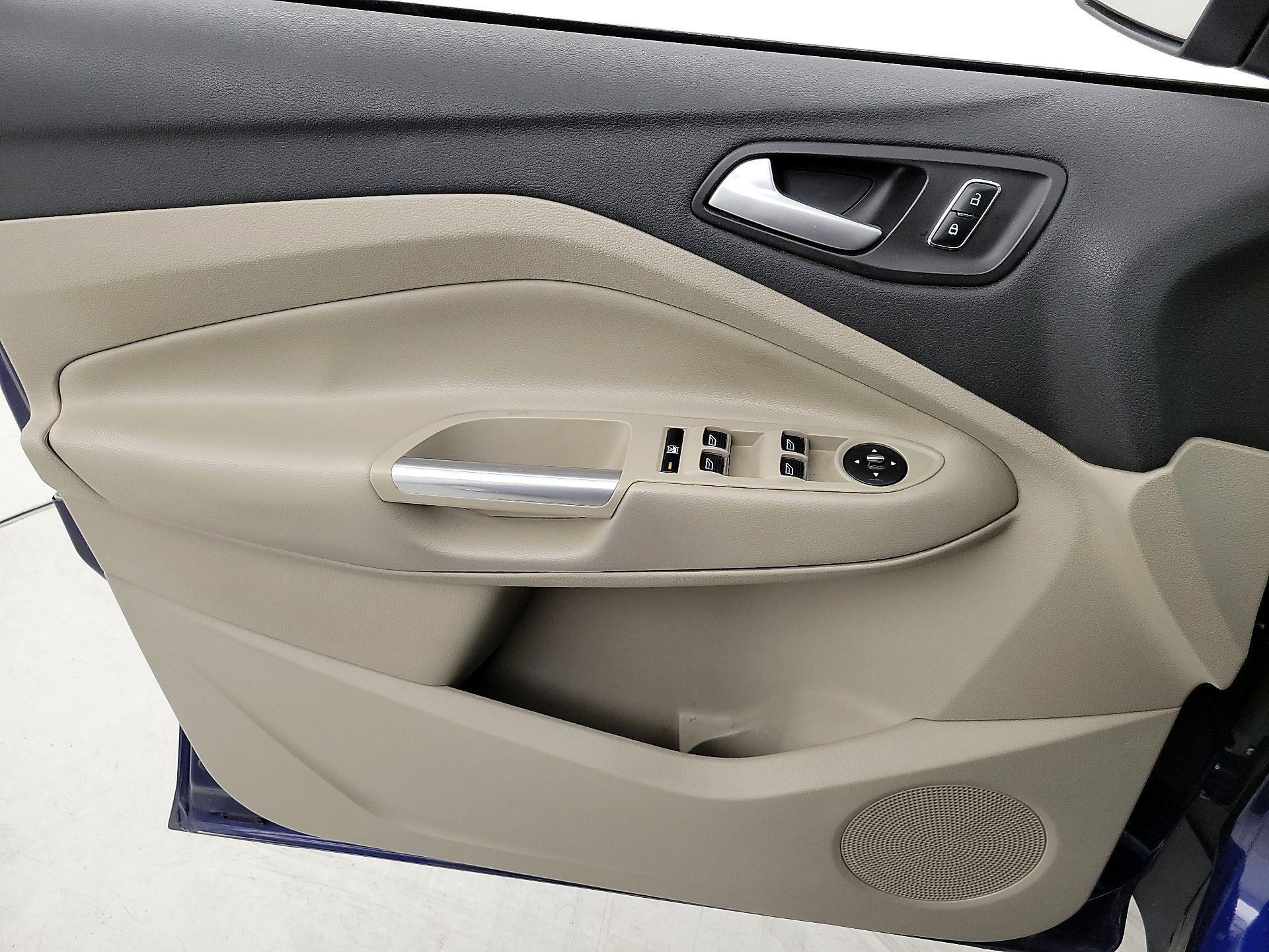 Thumbnail: 2015 Ford Escape - 12