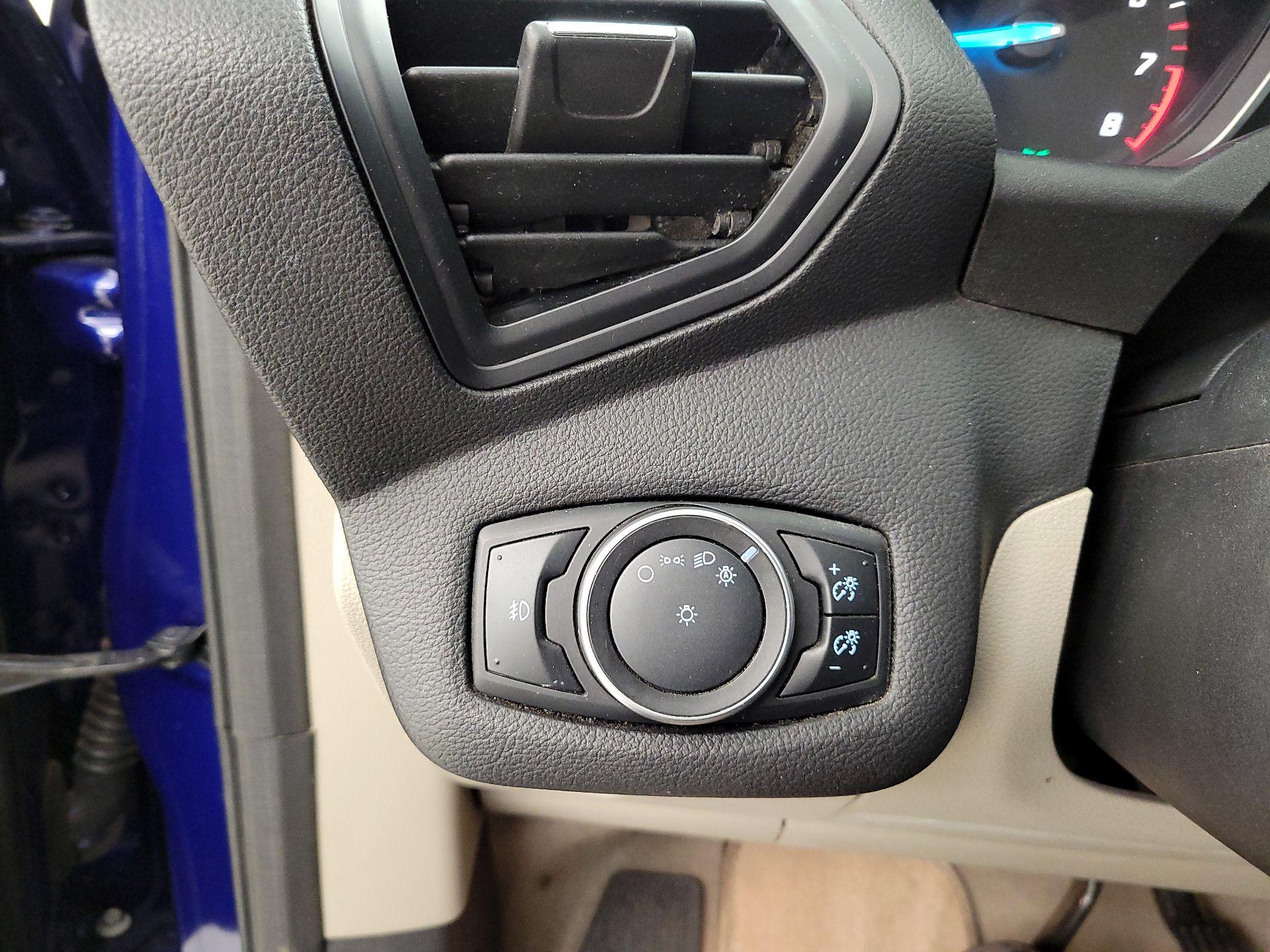 Thumbnail: 2015 Ford Escape - 13