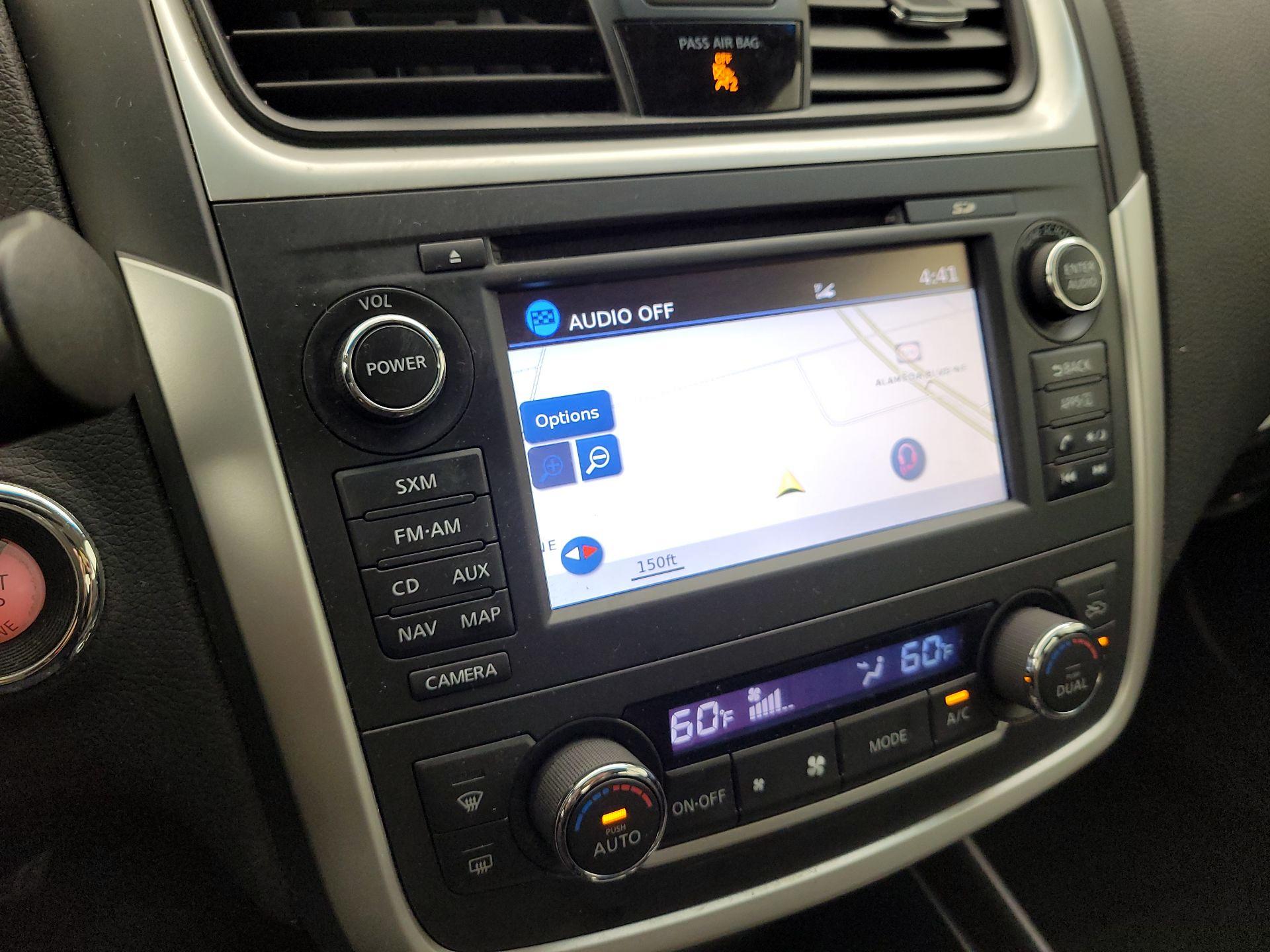 Thumbnail: 2017 Nissan Altima - 13