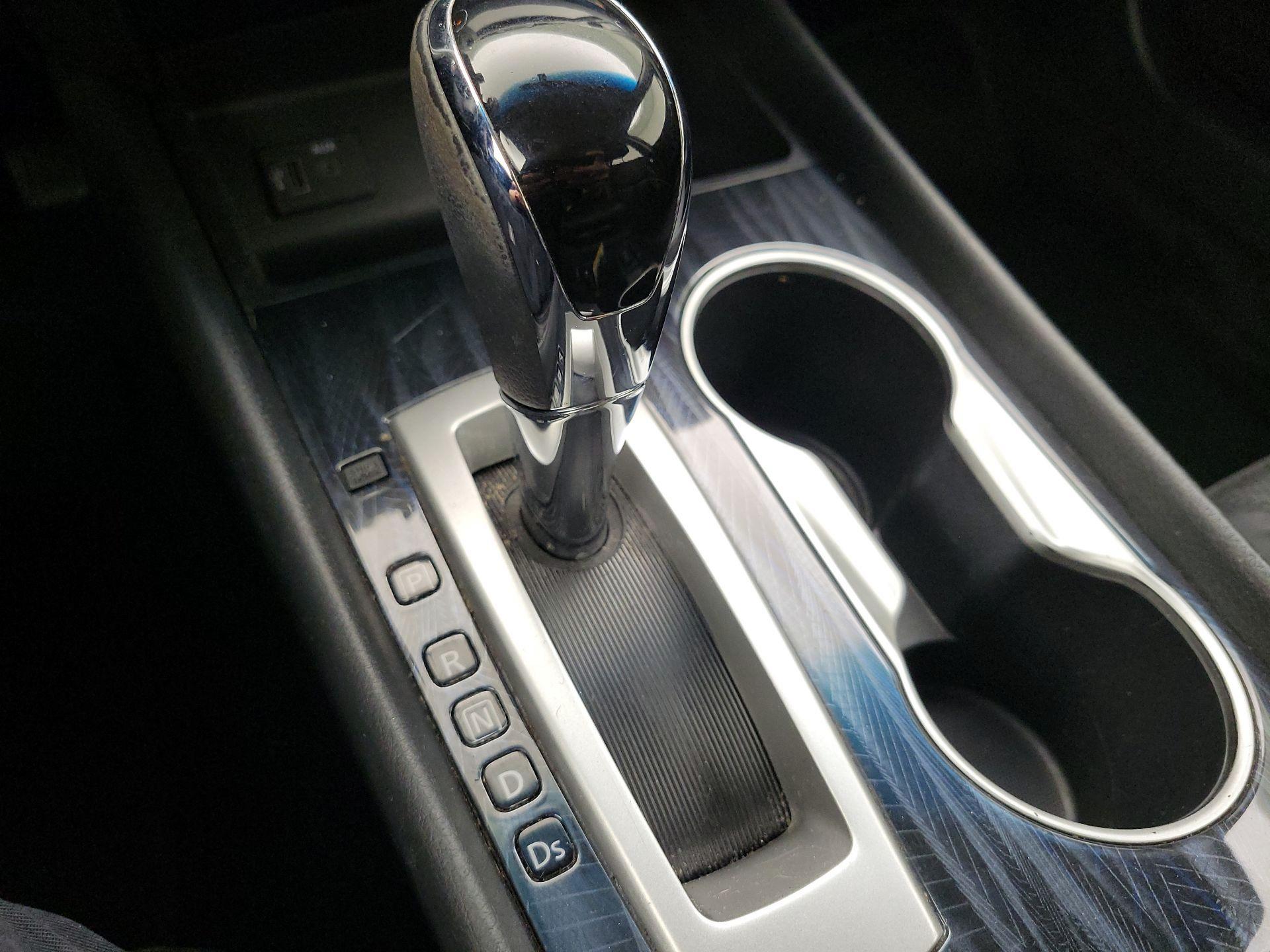 Thumbnail: 2017 Nissan Altima - 15