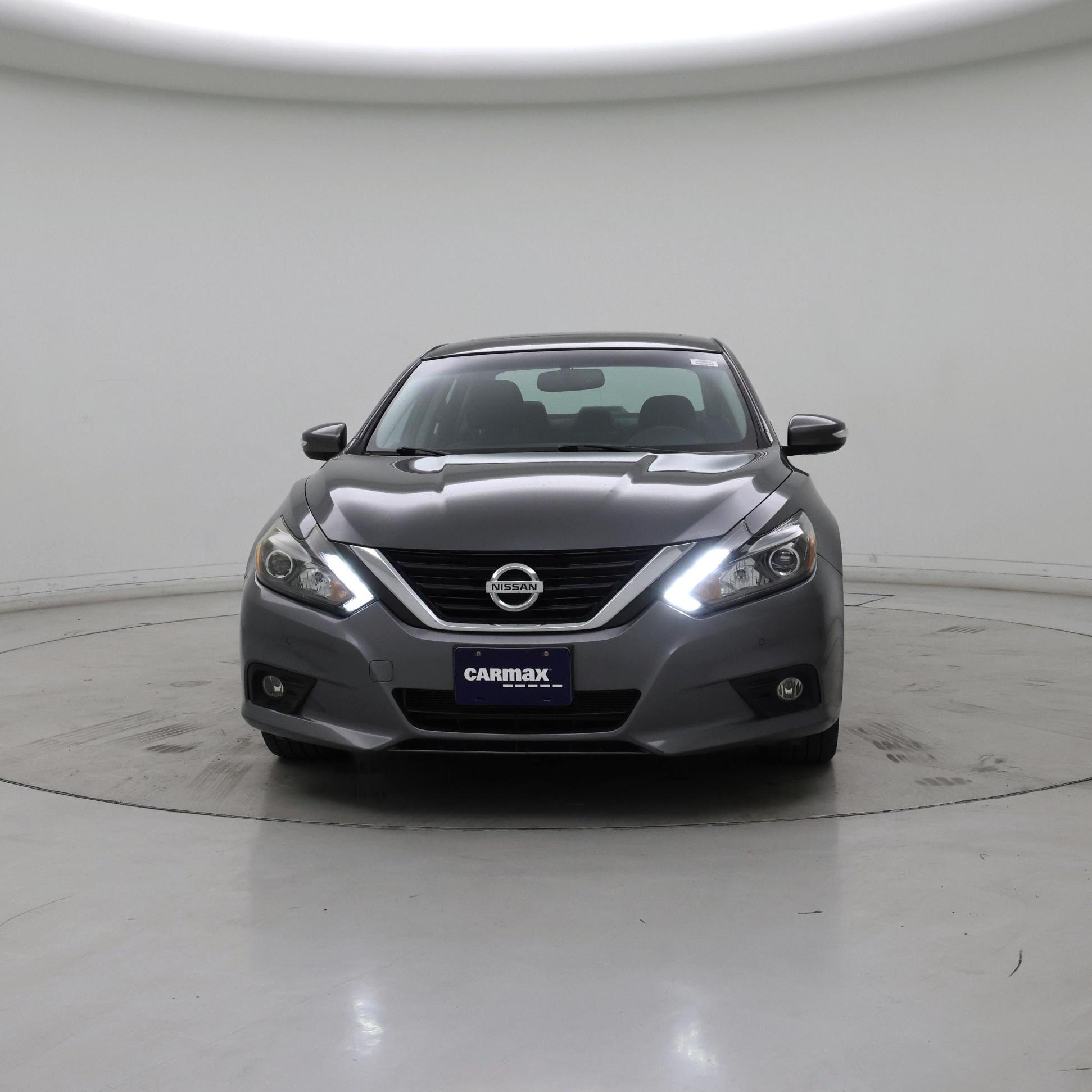 Thumbnail: 2017 Nissan Altima - 5