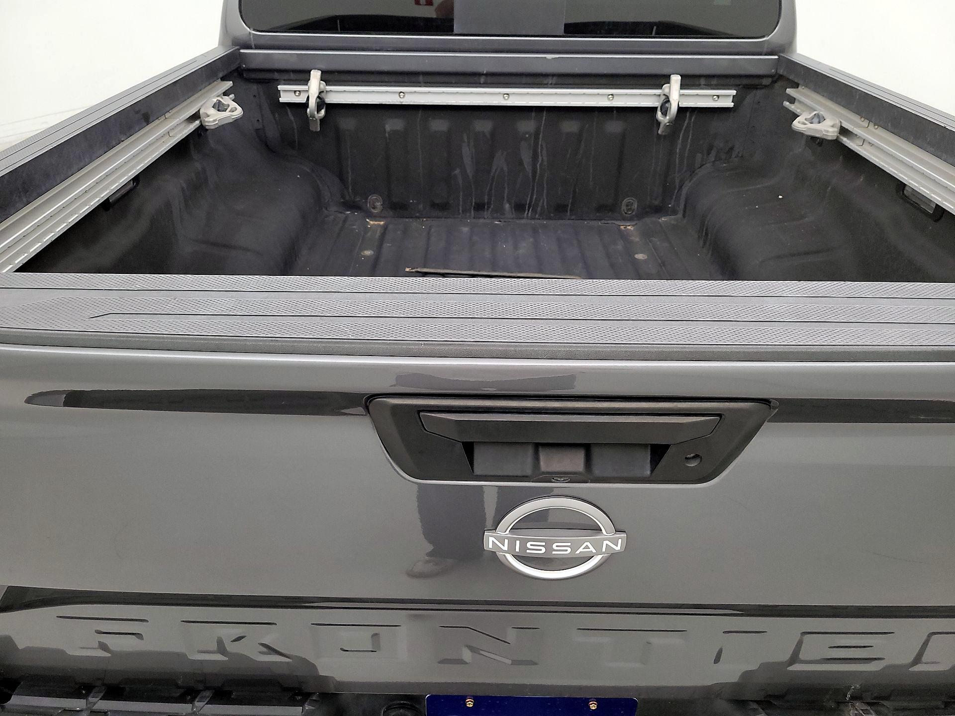 Thumbnail: 2024 Nissan Frontier - 16