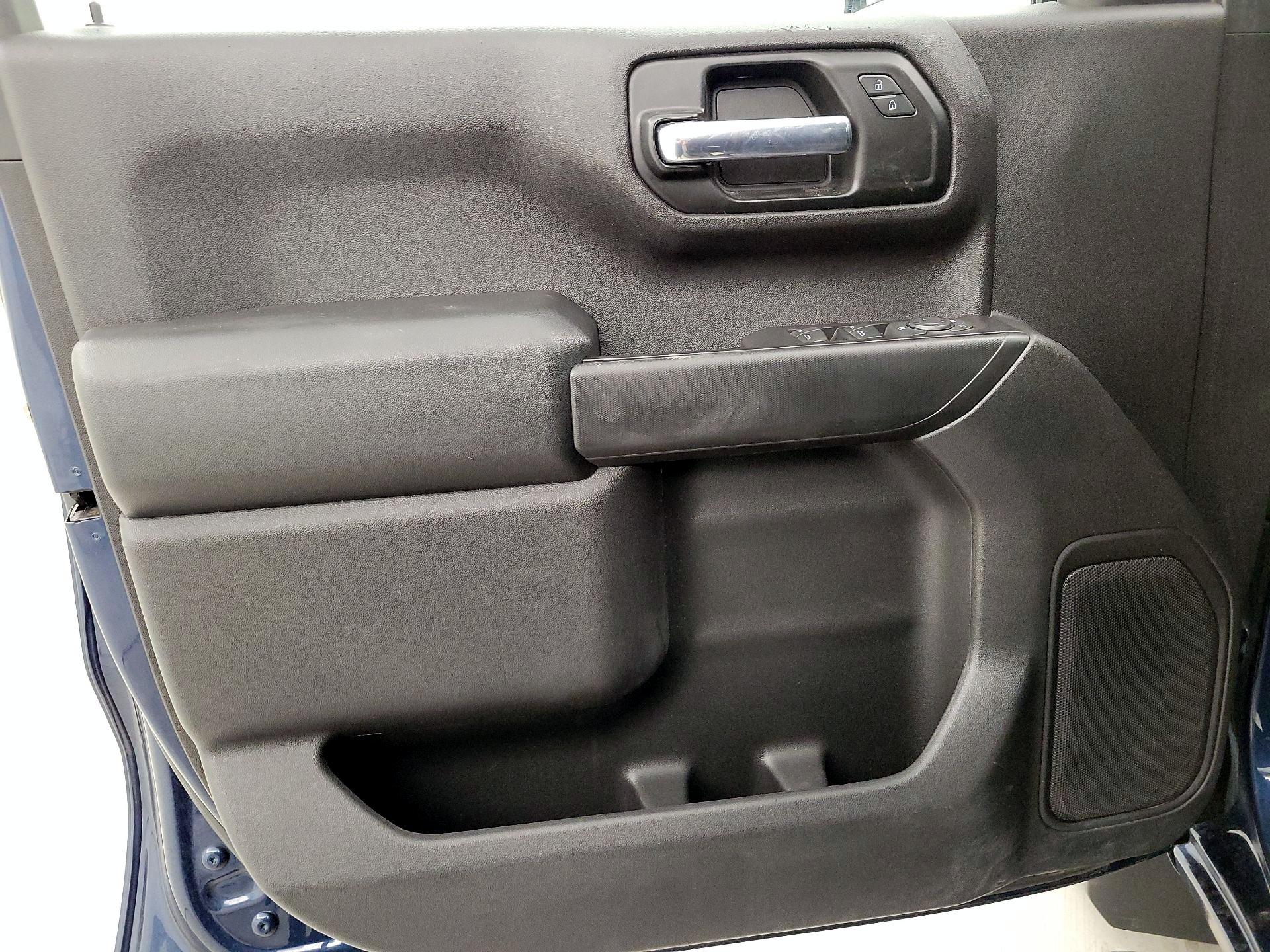 Thumbnail: 2020 Chevrolet Silverado 1500 - 12