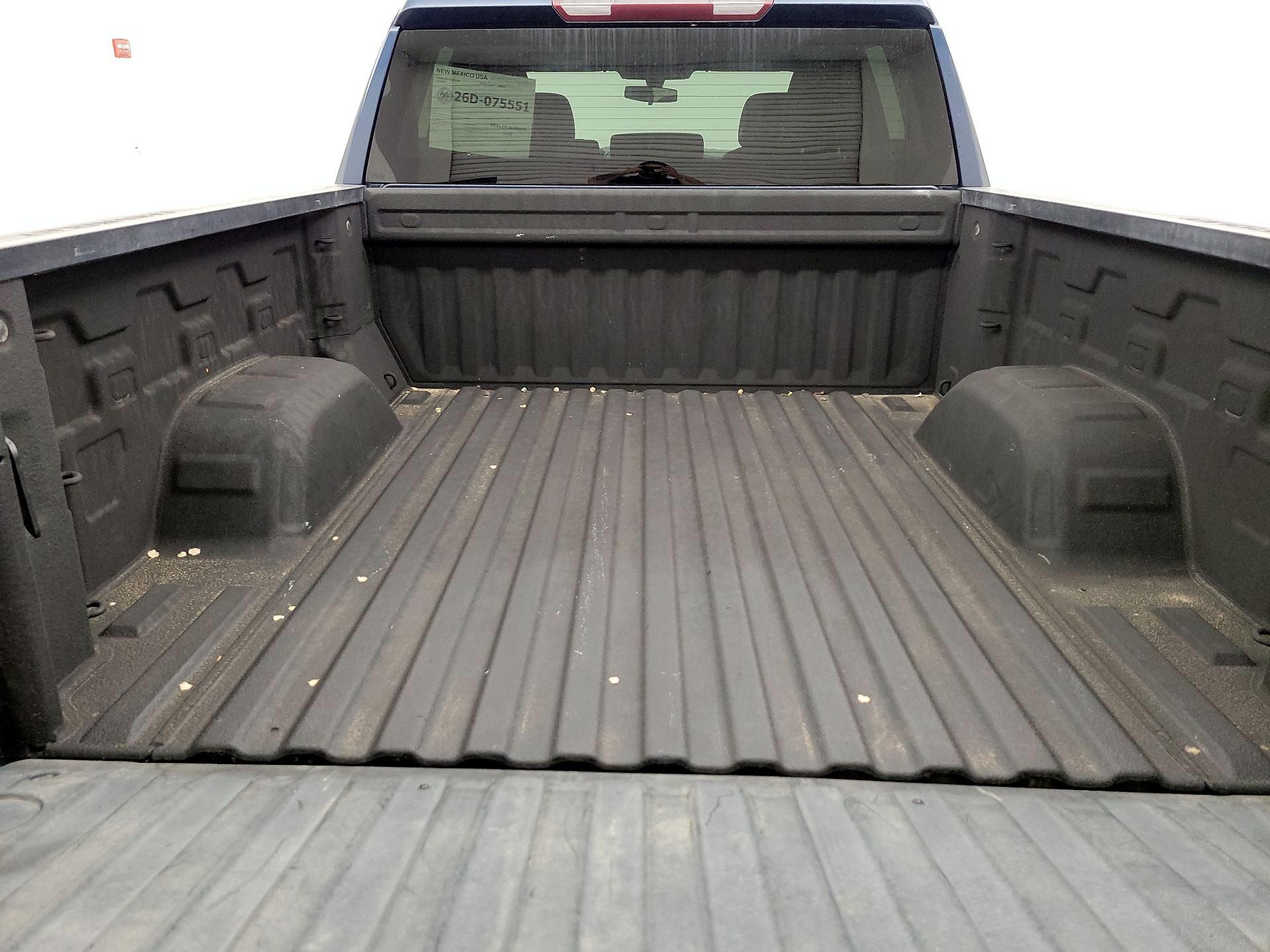 Thumbnail: 2020 Chevrolet Silverado 1500 - 16