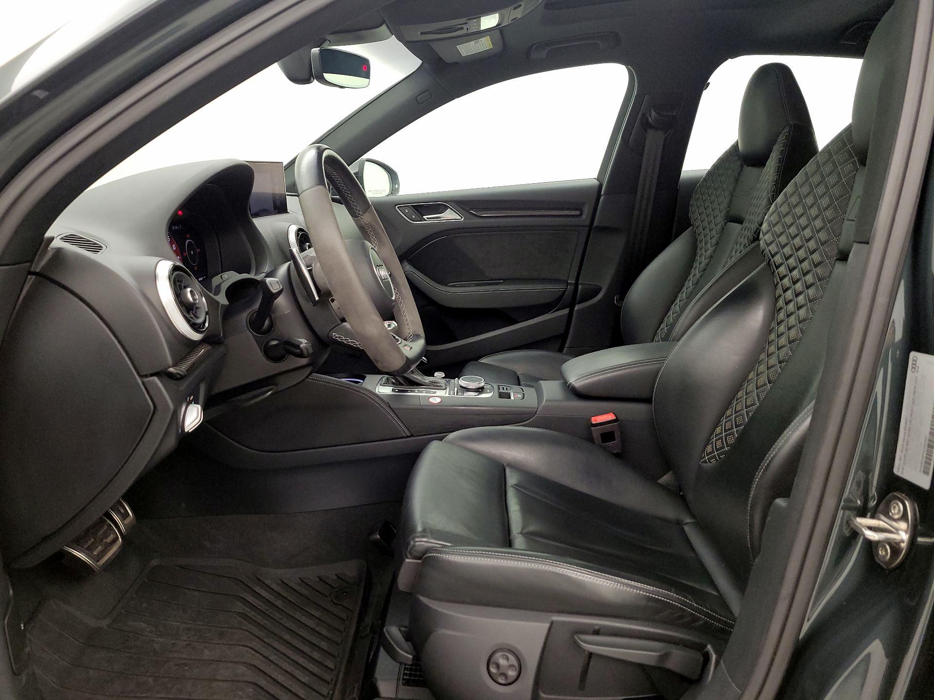 Thumbnail: 2020 Audi RS 3 - 11