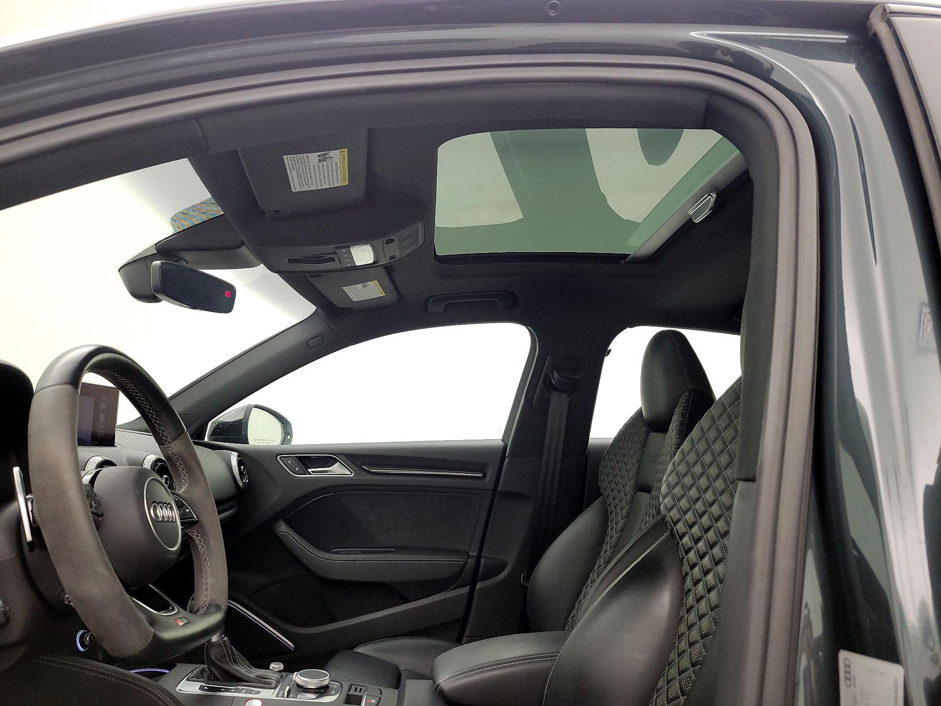 Thumbnail: 2020 Audi RS 3 - 18