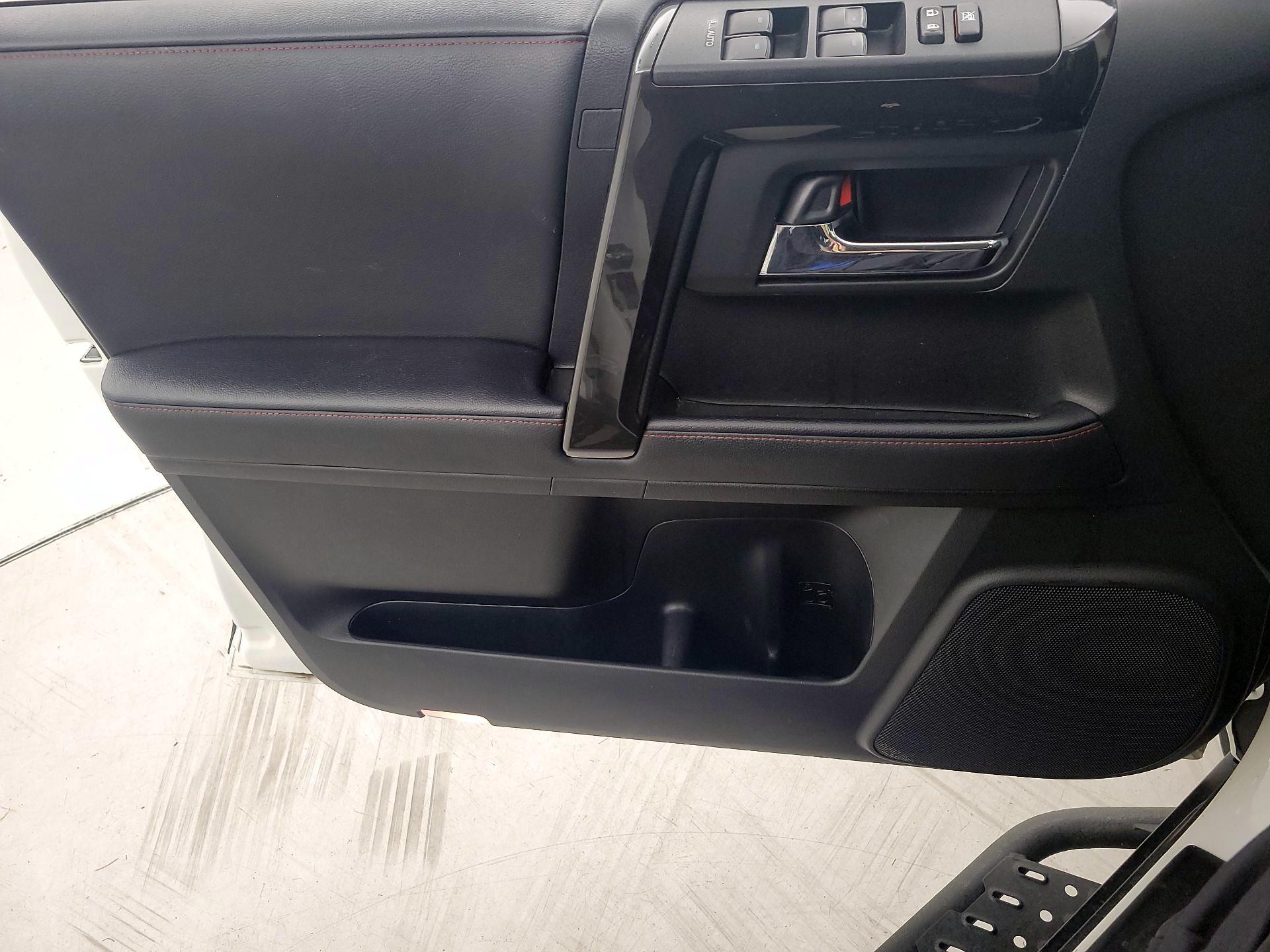 Thumbnail: 2024 Toyota 4Runner - 12