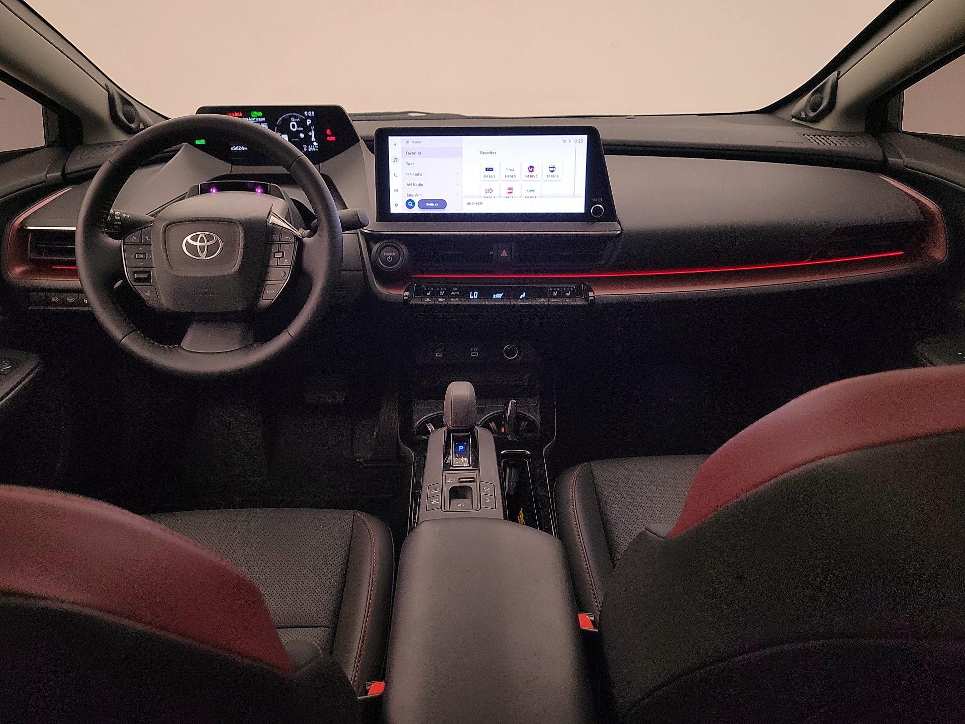 Thumbnail: 2024 Toyota Prius Prime - 9