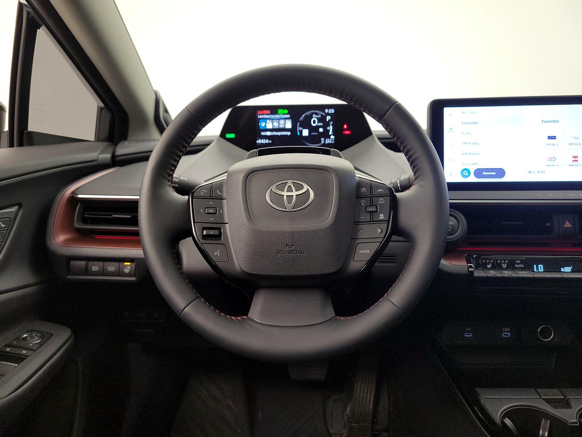 Thumbnail: 2024 Toyota Prius Prime - 10