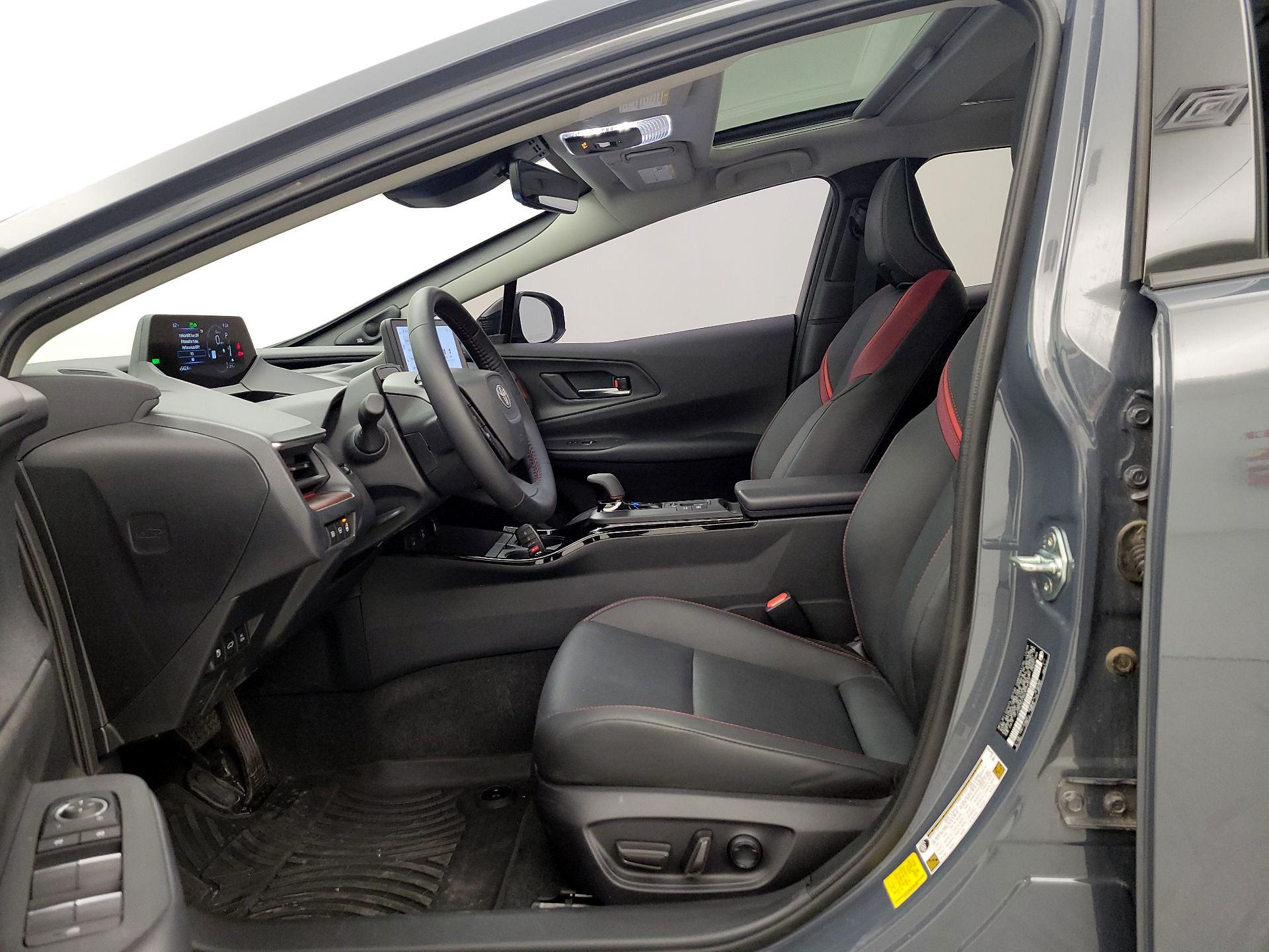 Thumbnail: 2024 Toyota Prius Prime - 11