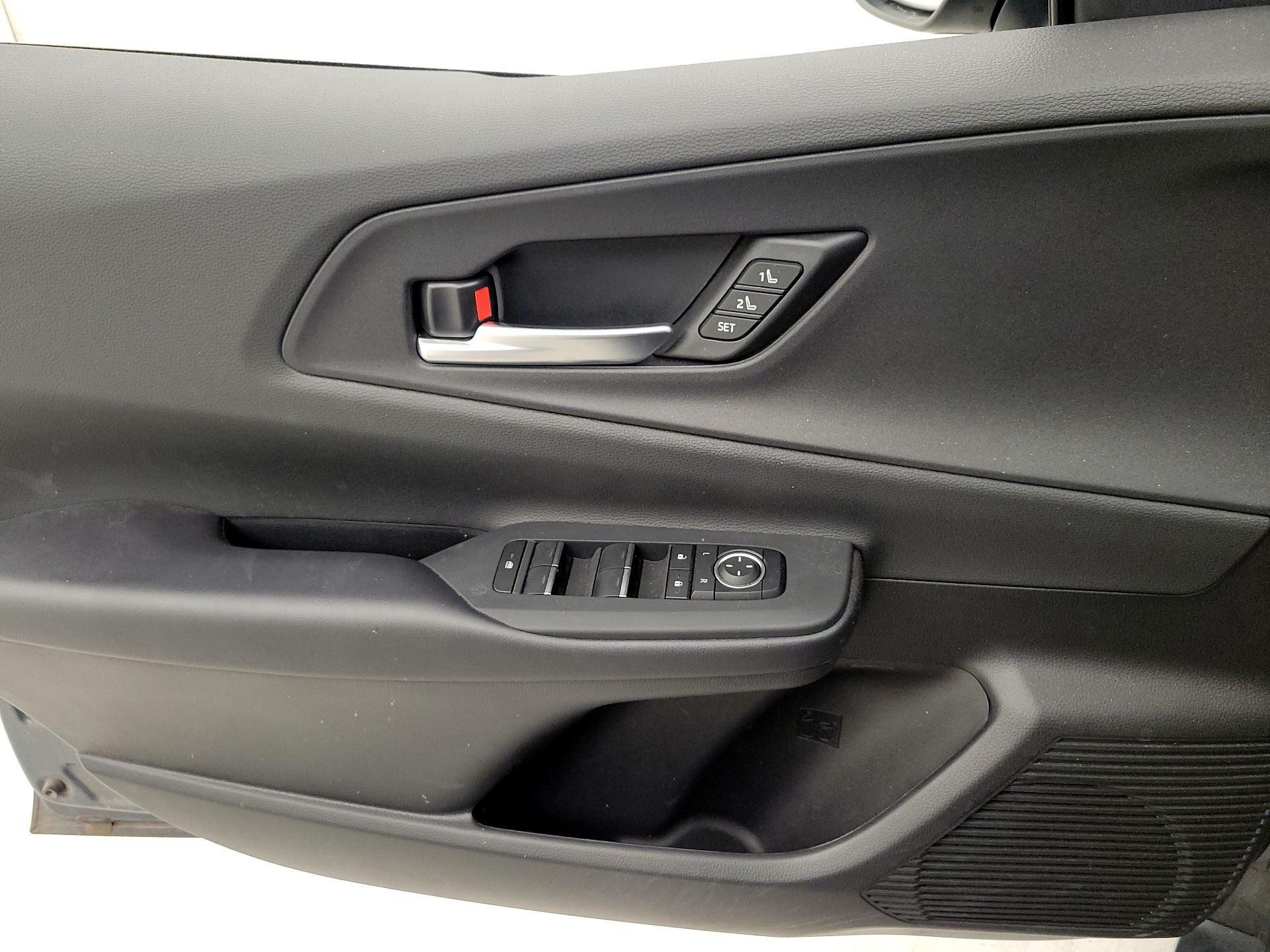 Thumbnail: 2024 Toyota Prius Prime - 12