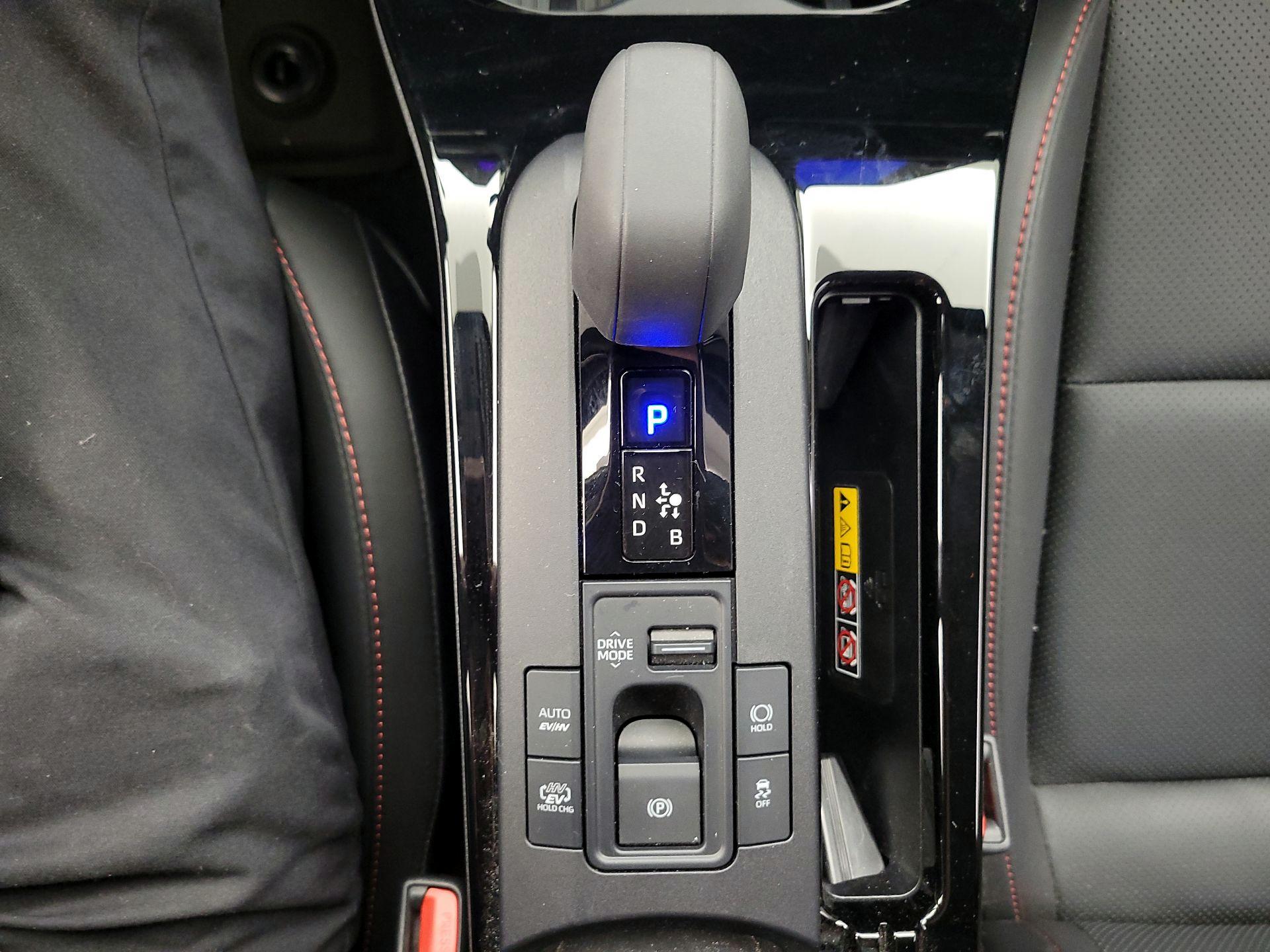 Thumbnail: 2024 Toyota Prius Prime - 17