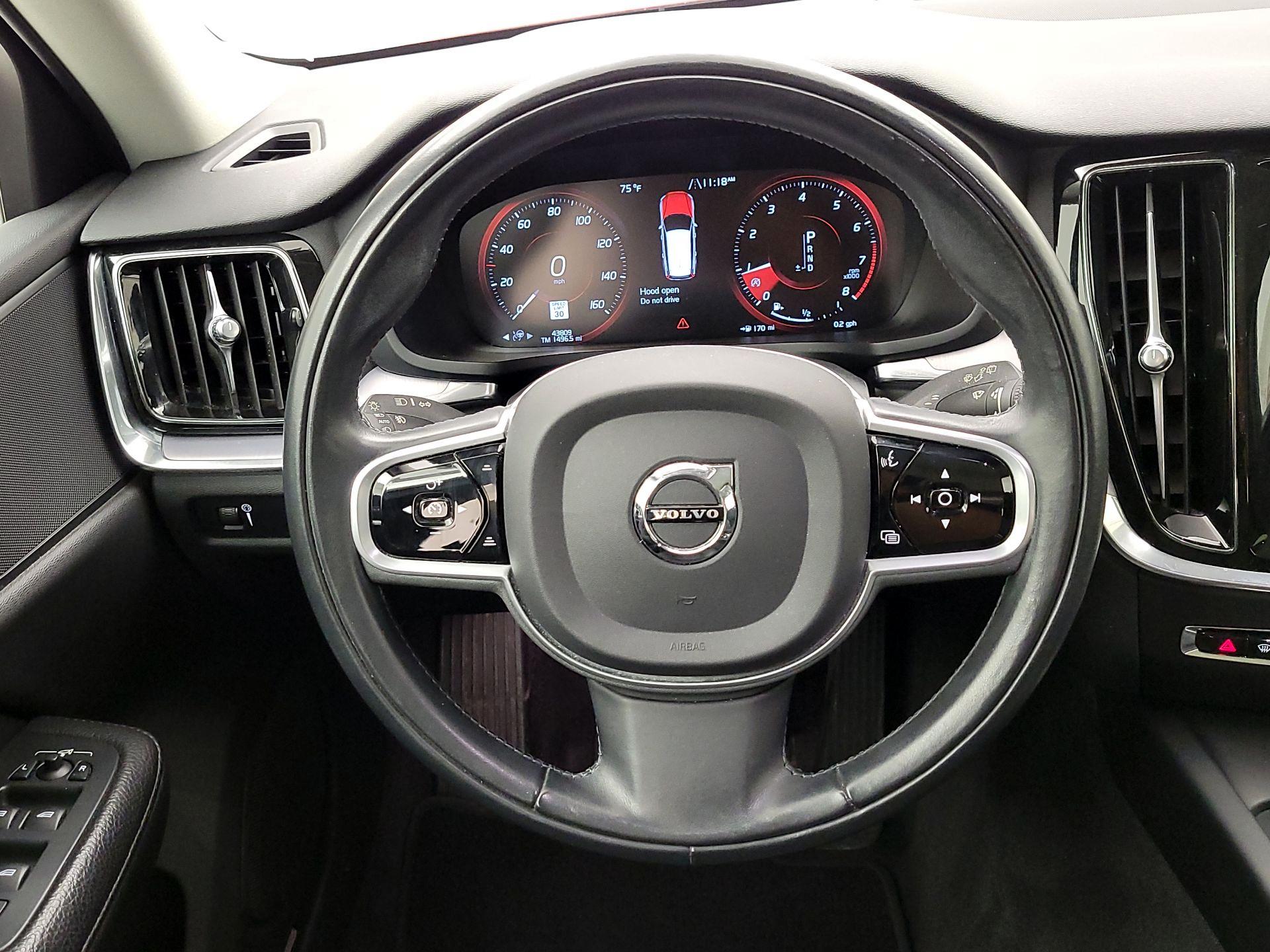 Thumbnail: 2020 Volvo S60 - 10