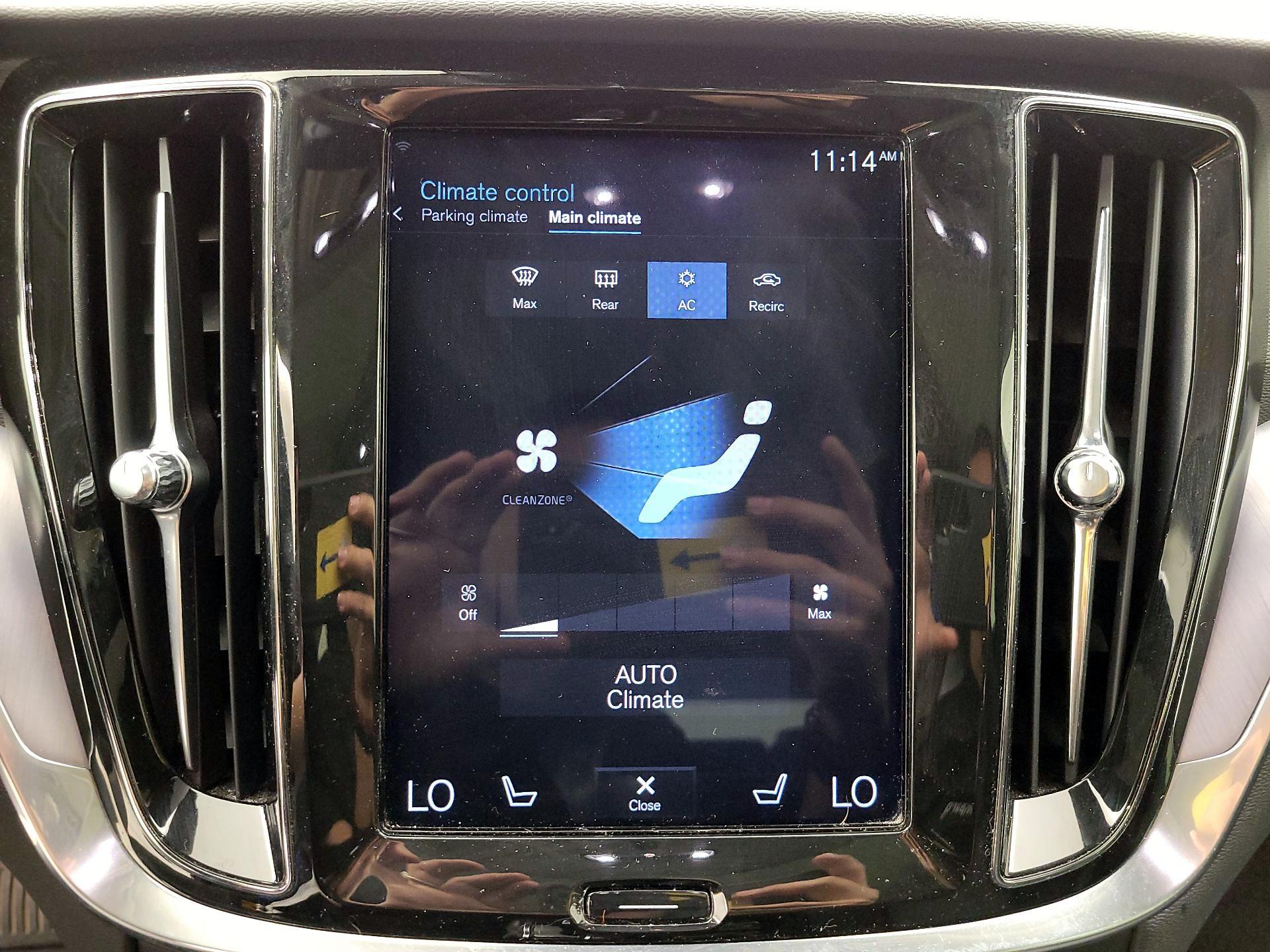 Thumbnail: 2020 Volvo S60 - 17