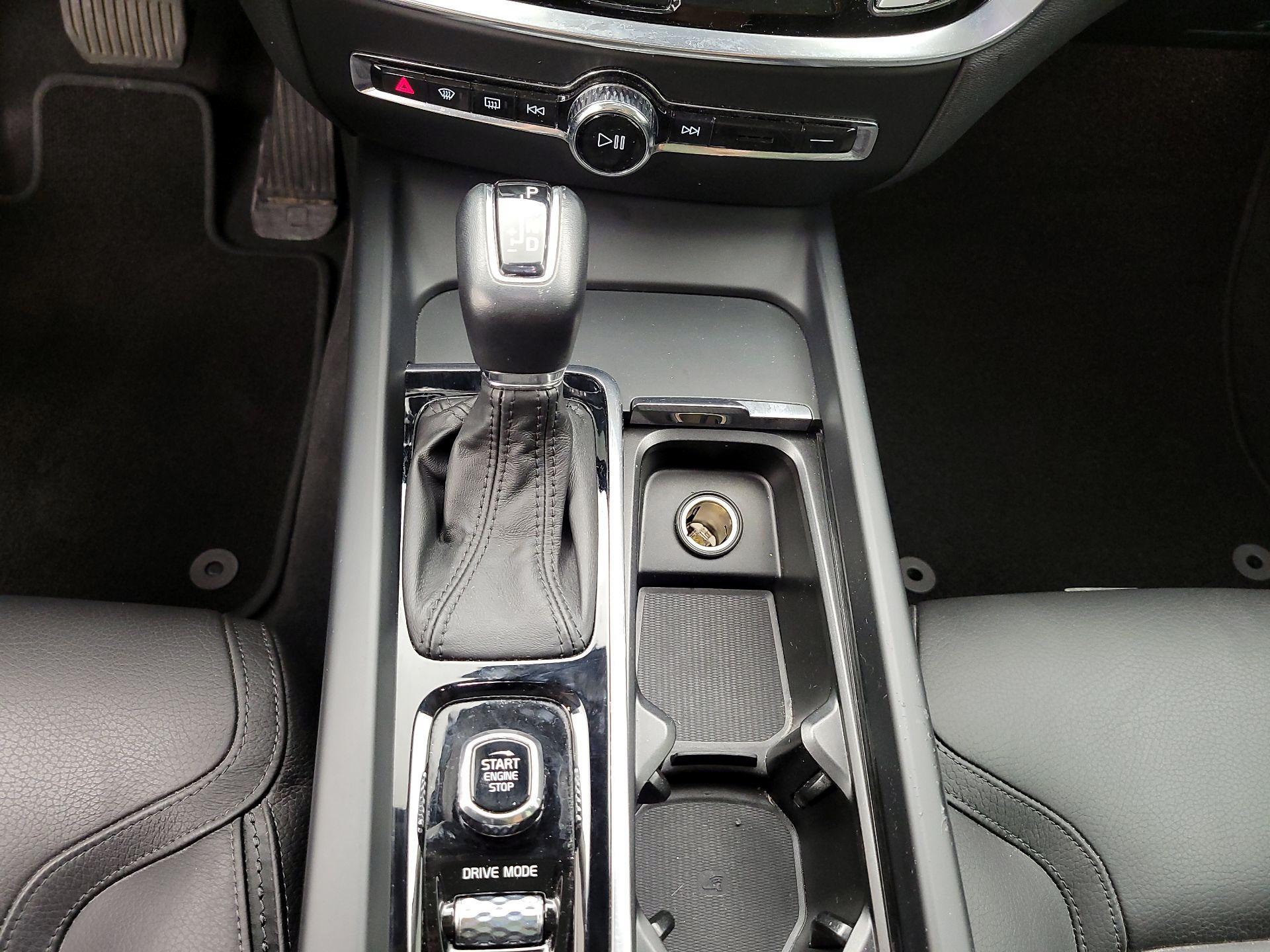 Thumbnail: 2020 Volvo S60 - 18