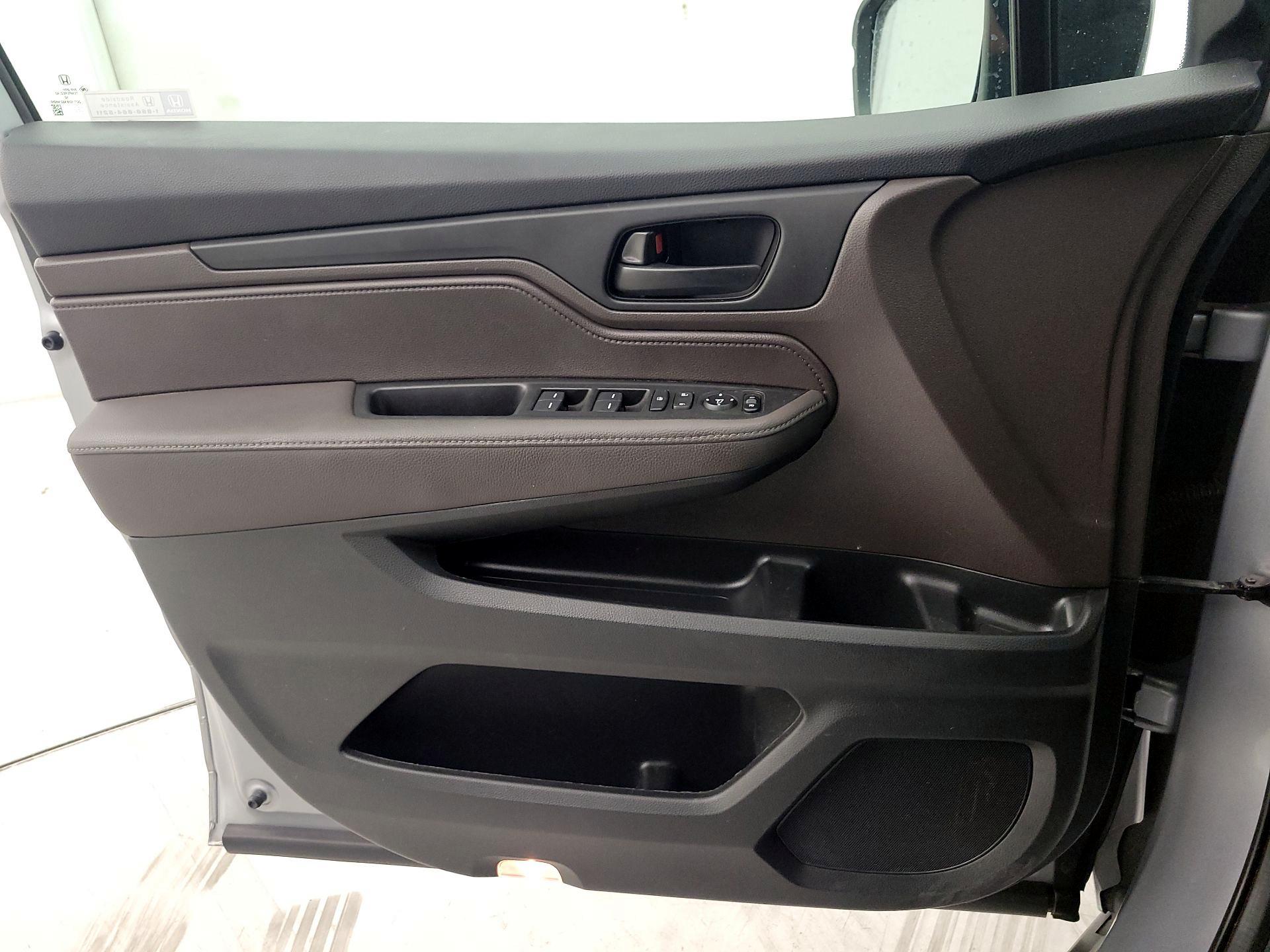 Thumbnail: 2022 Honda Odyssey - 12