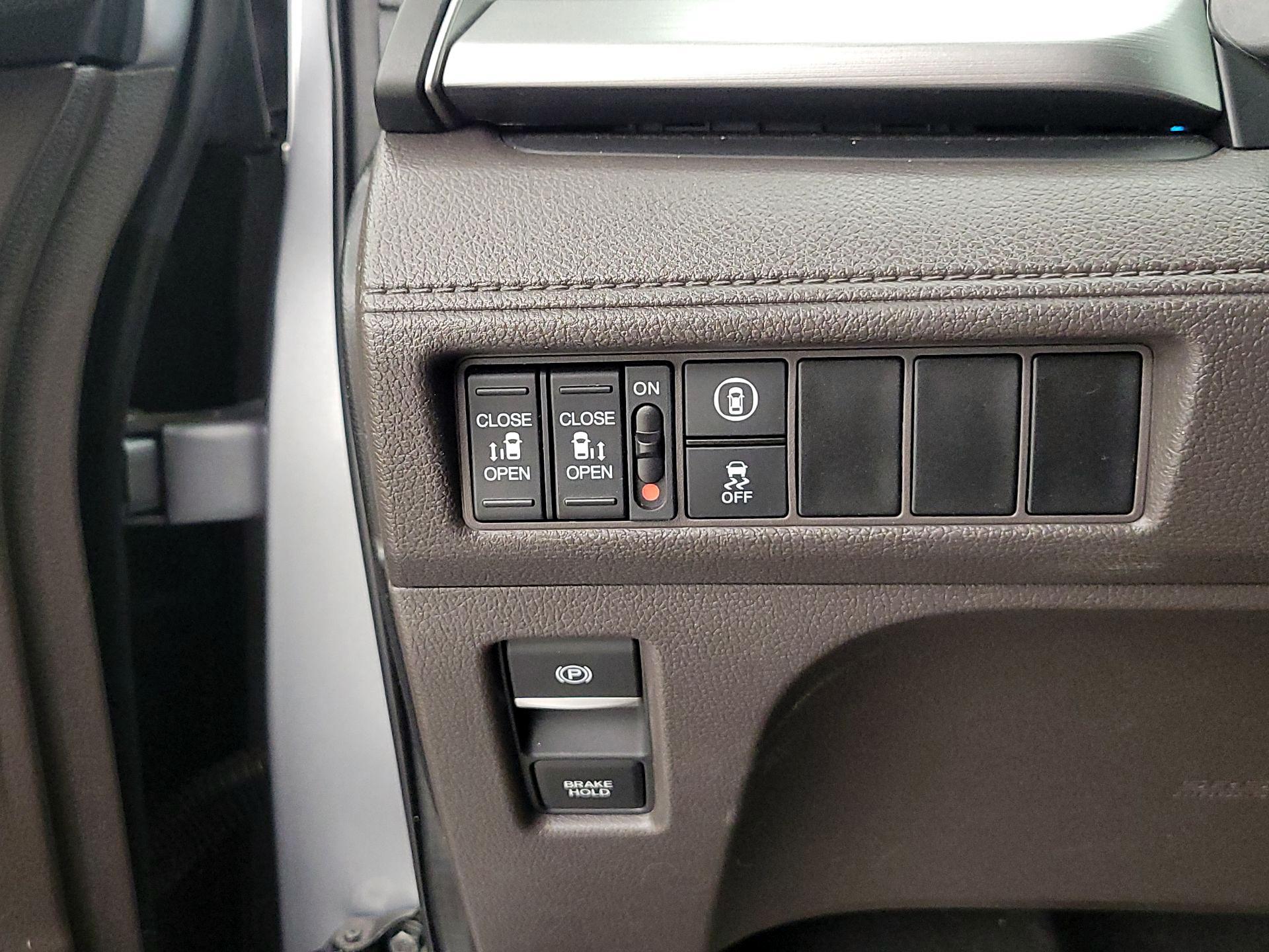 Thumbnail: 2022 Honda Odyssey - 13