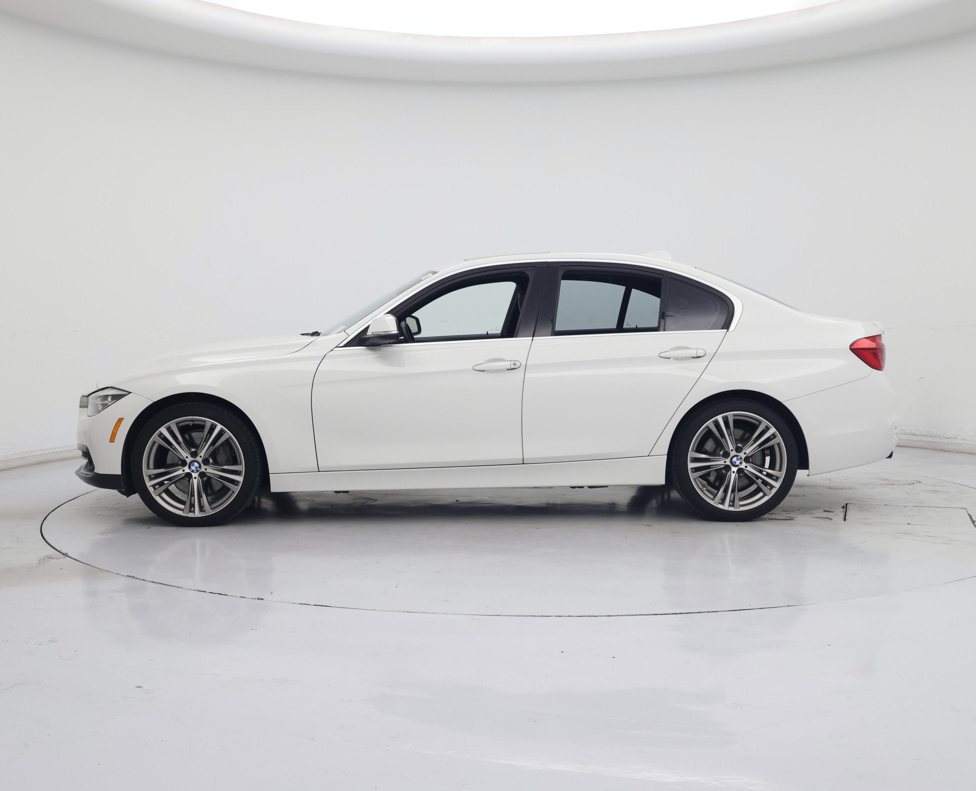 Thumbnail: 2016 BMW 3 Series - 3