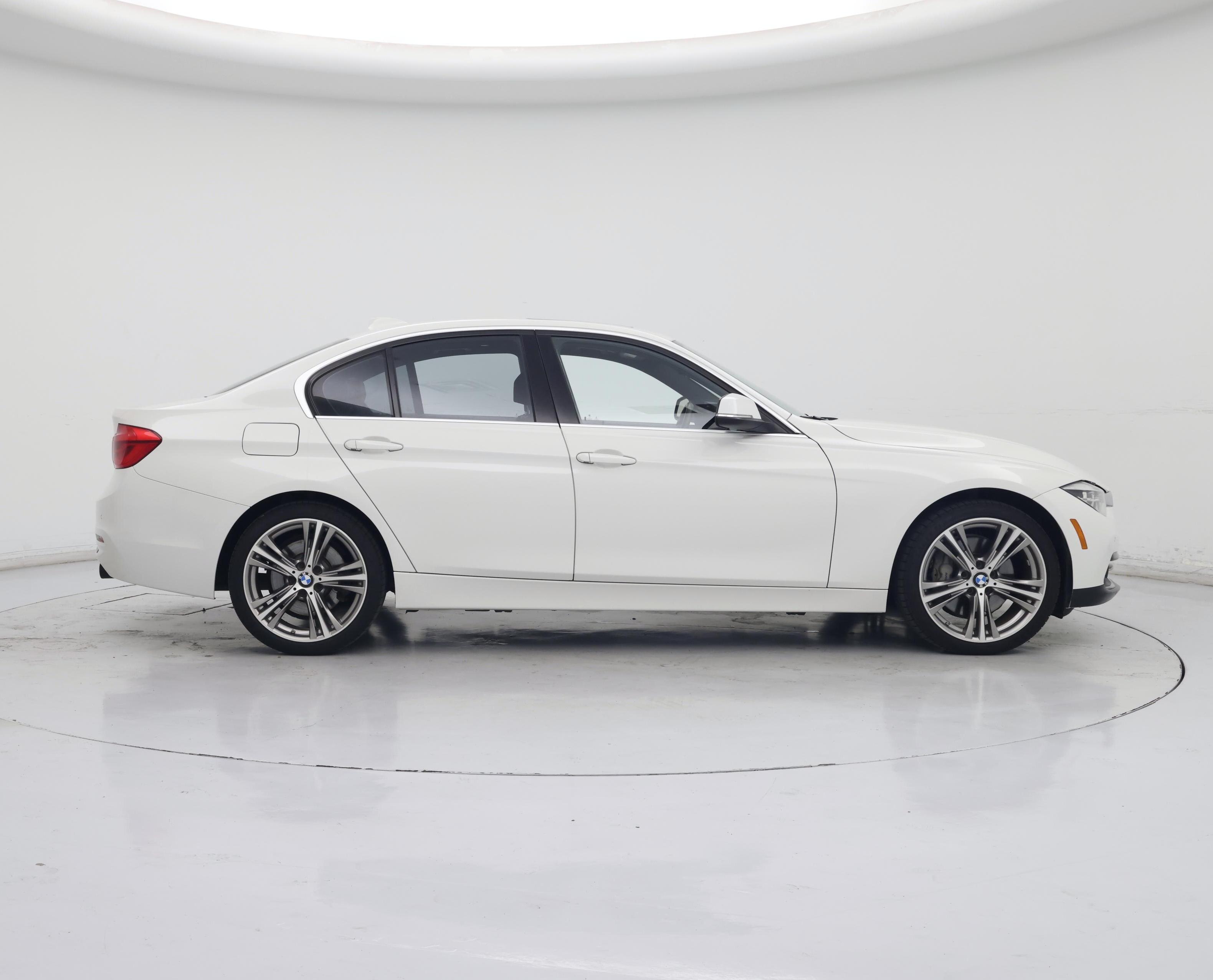 Thumbnail: 2016 BMW 3 Series - 7