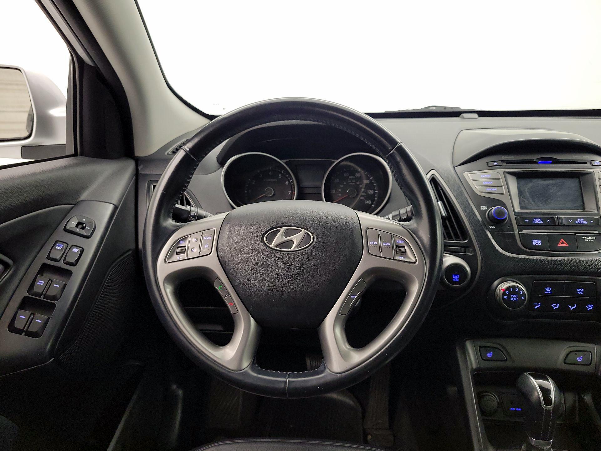 Thumbnail: 2014 Hyundai Tucson - 10