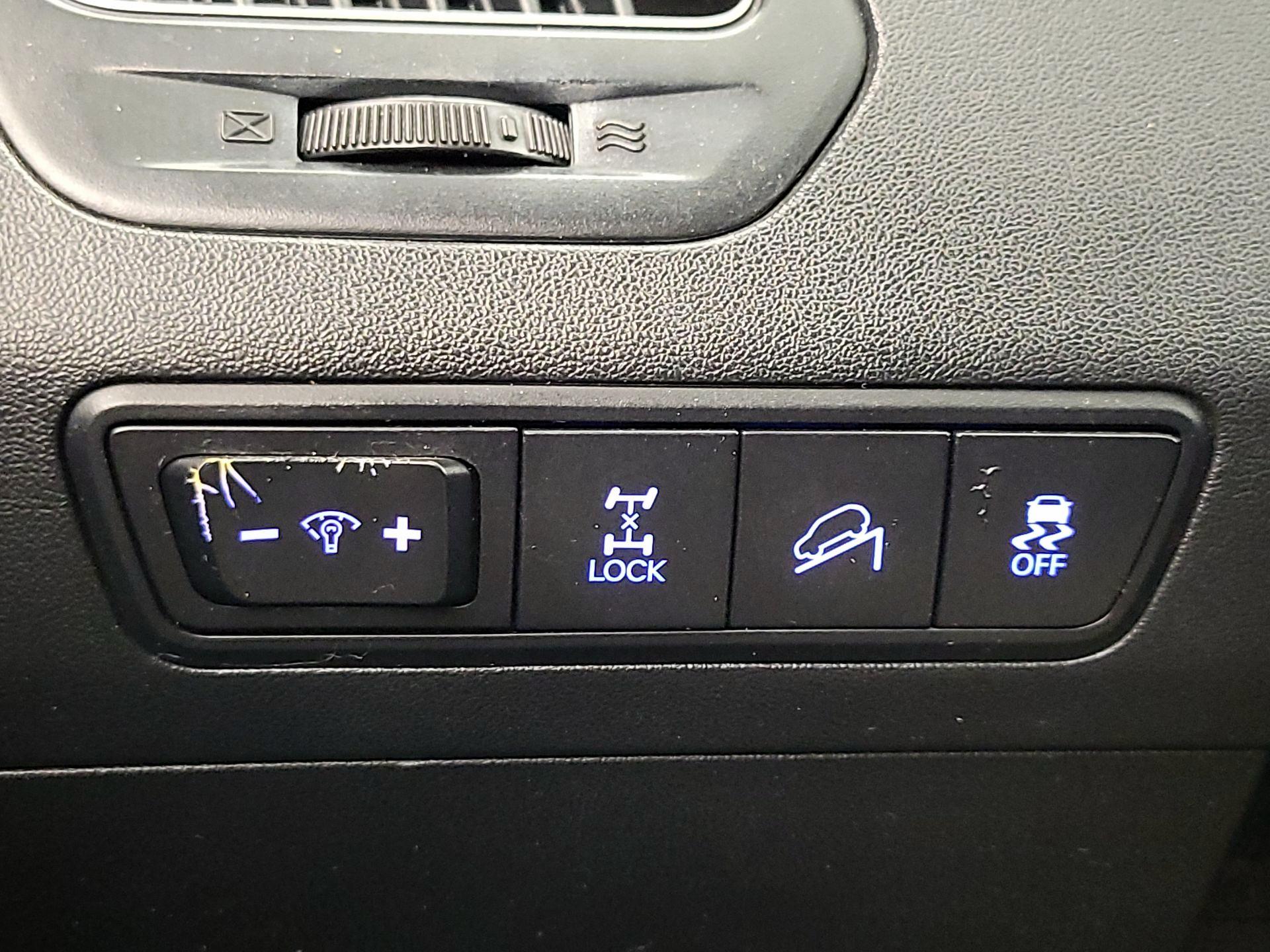 Thumbnail: 2014 Hyundai Tucson - 13