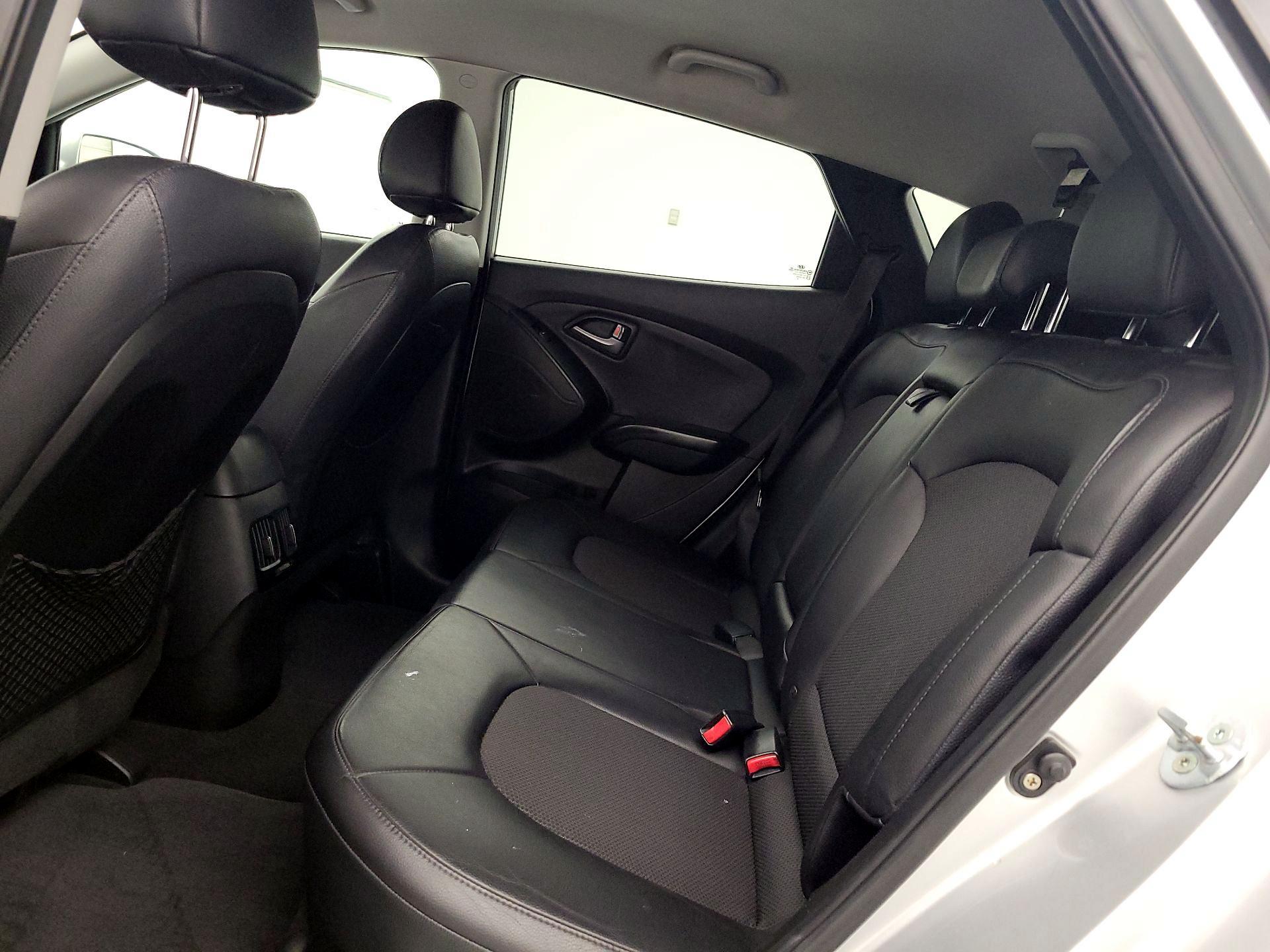 Thumbnail: 2014 Hyundai Tucson - 19