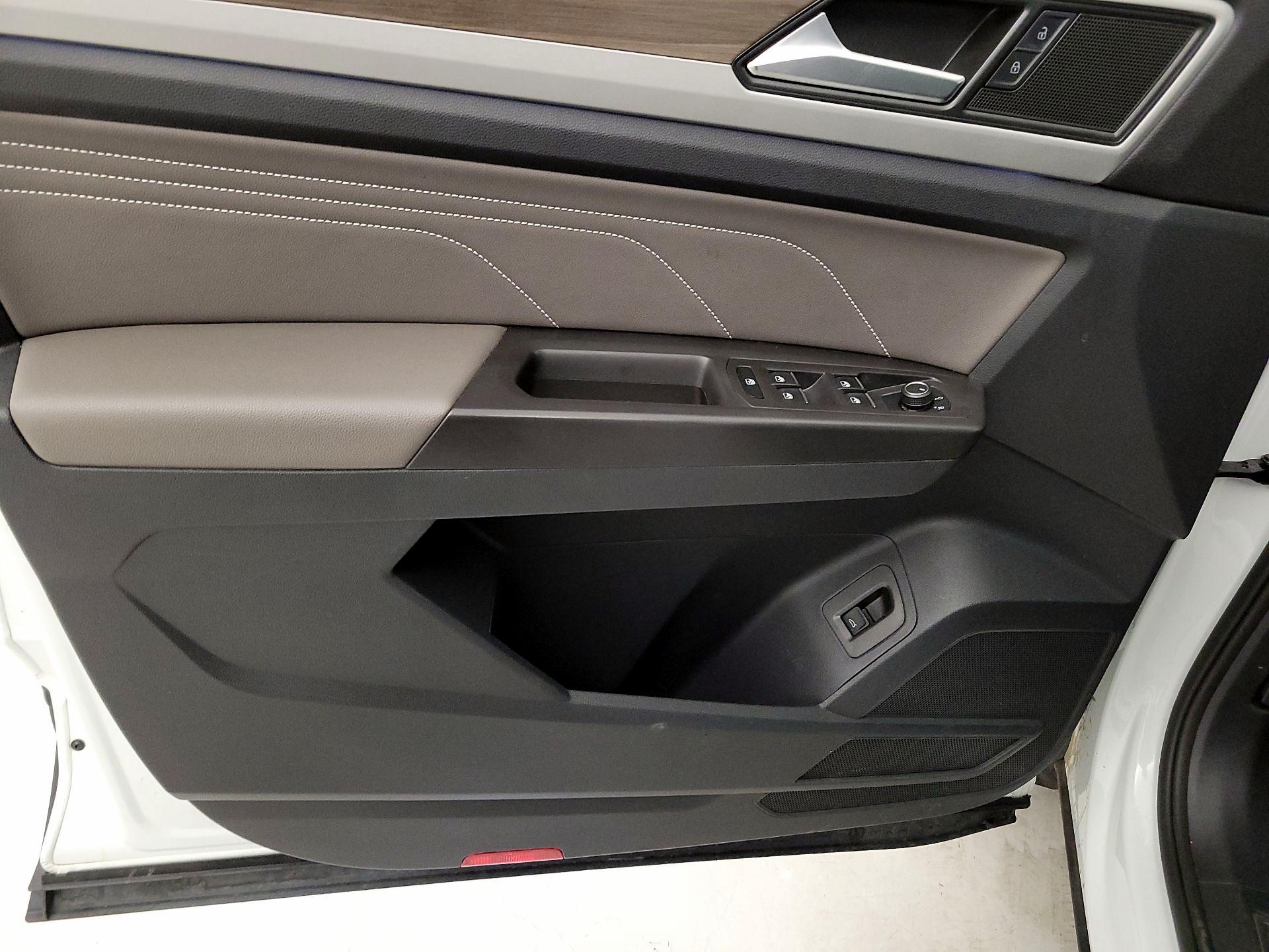 Thumbnail: 2022 Volkswagen Atlas - 12