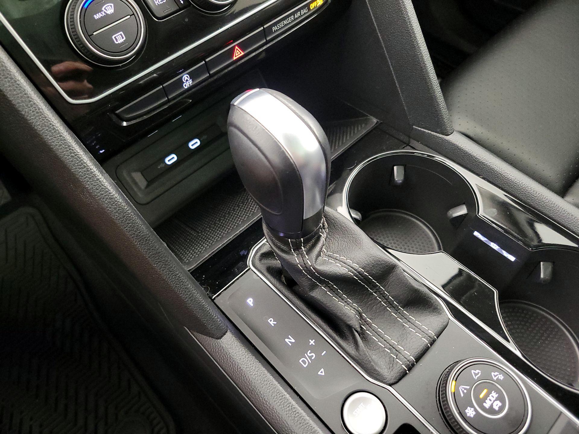 Thumbnail: 2022 Volkswagen Atlas - 17