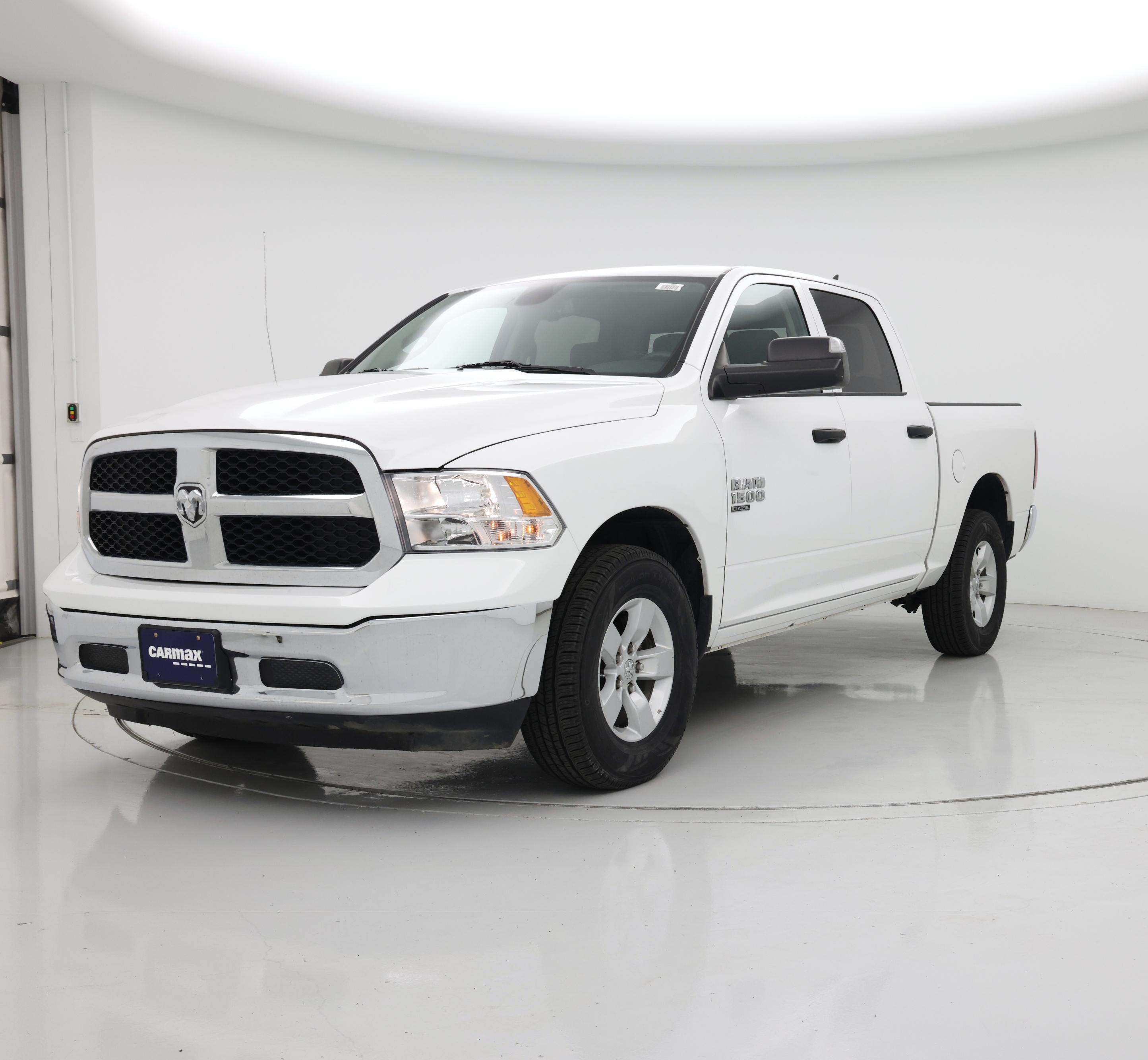 Thumbnail: 2023 RAM 1500 Classic - 4