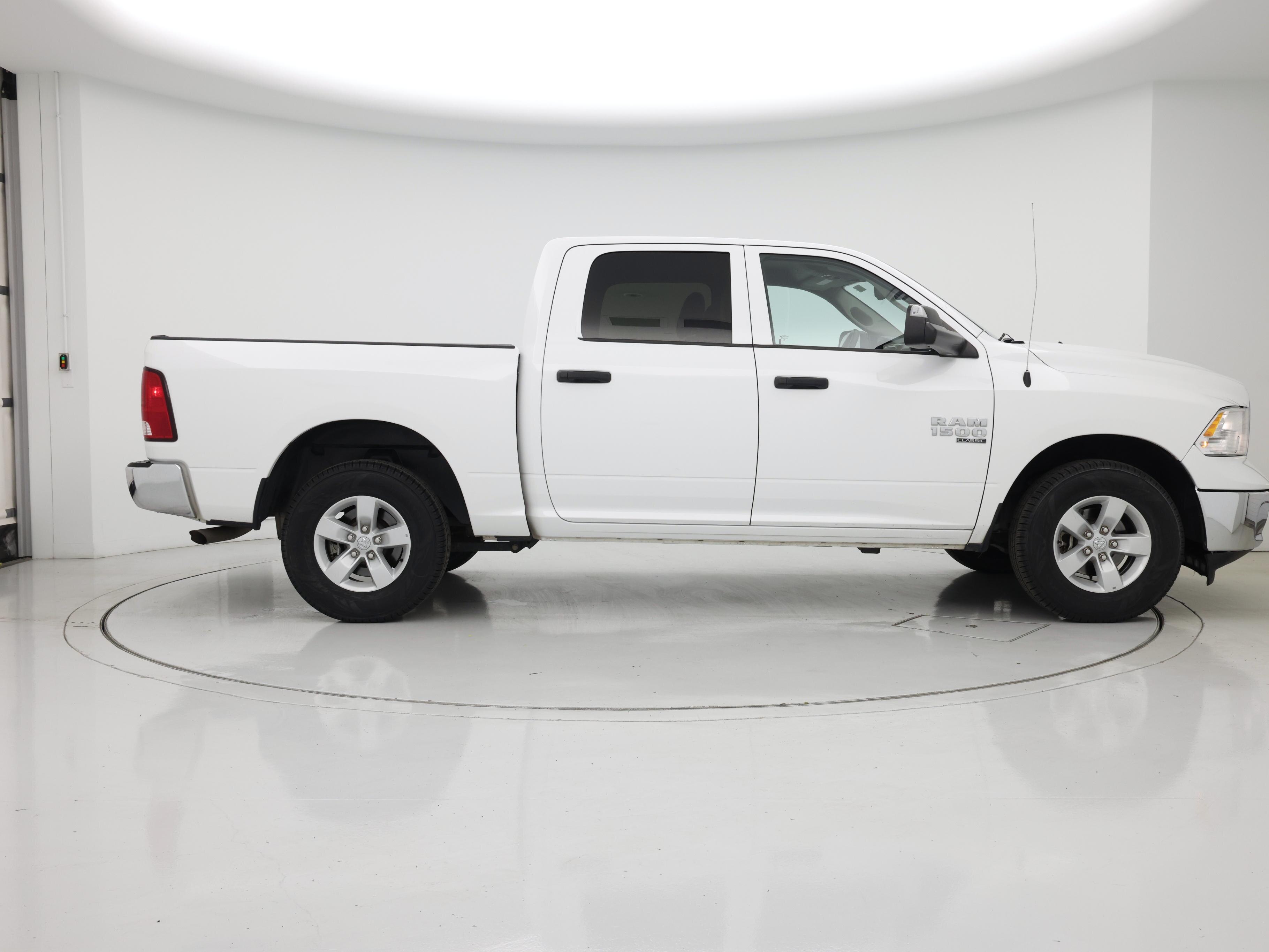 Thumbnail: 2023 RAM 1500 Classic - 7