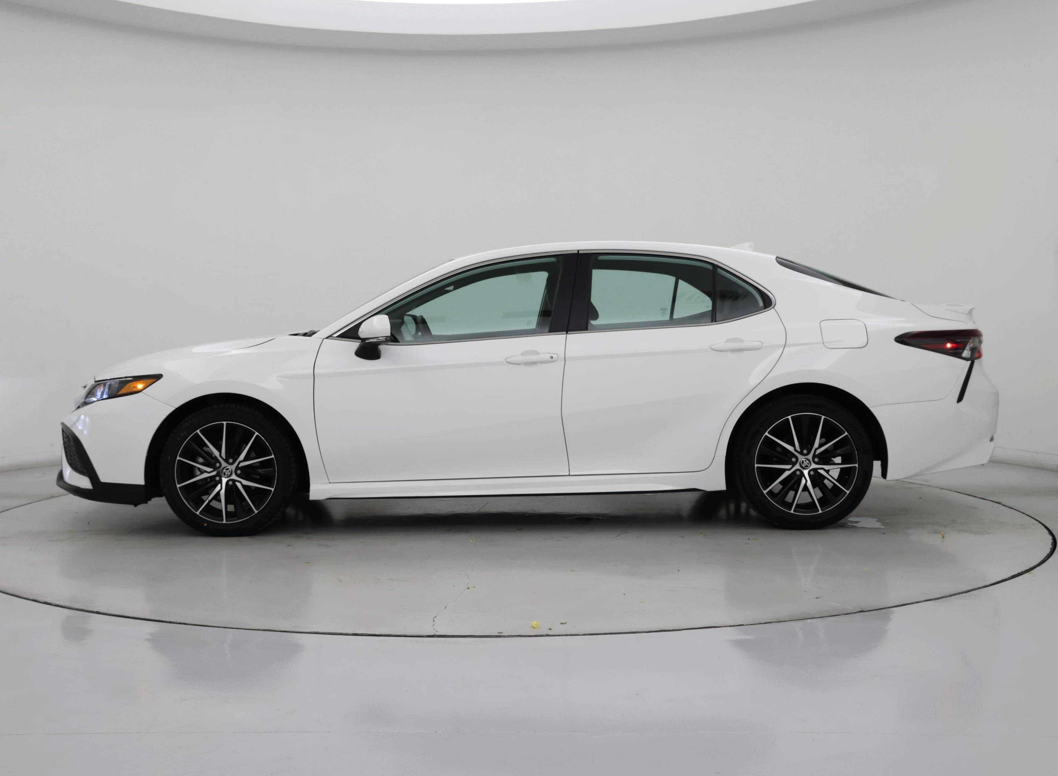 Thumbnail: 2024 Toyota Camry - 3