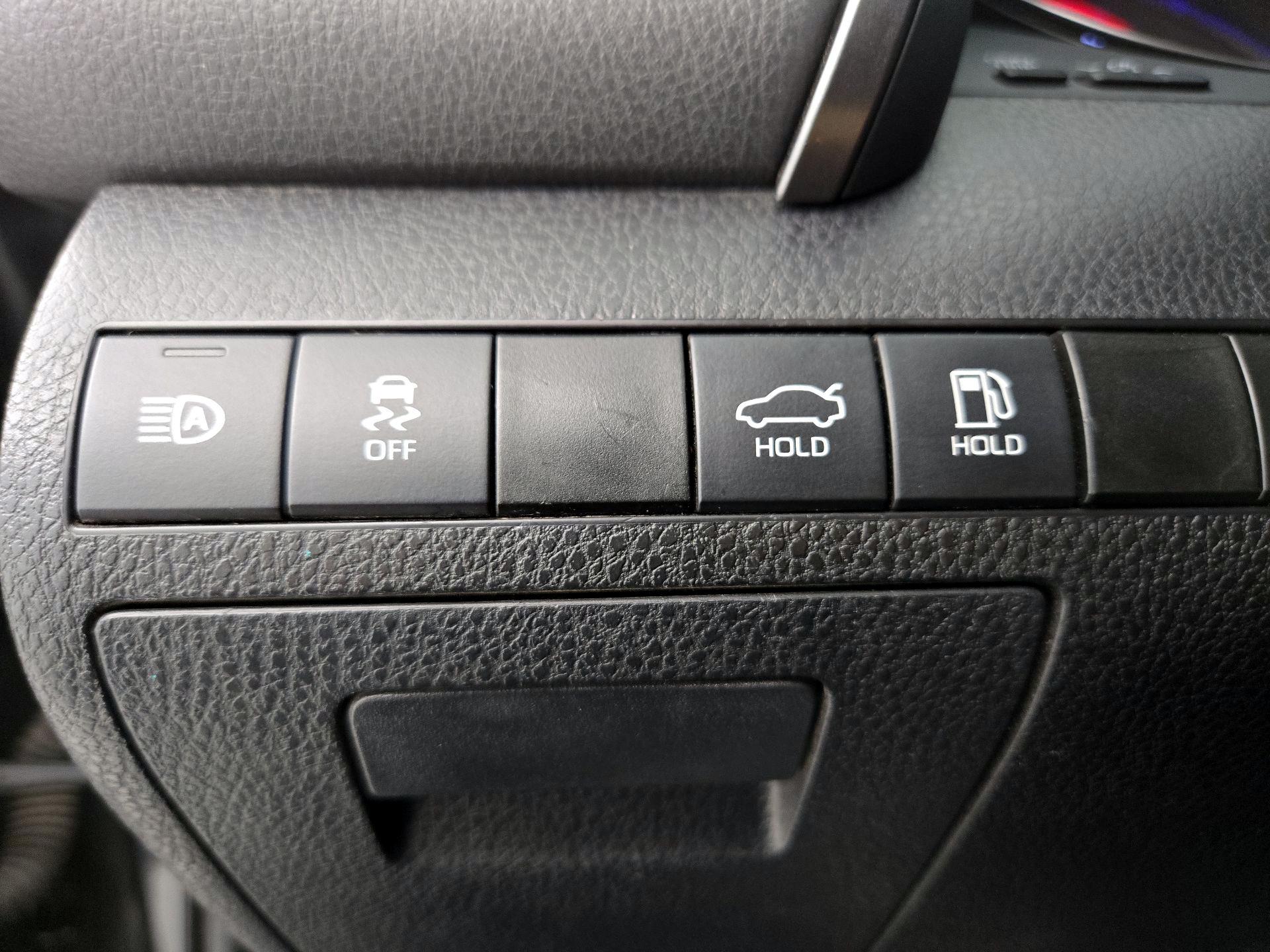 Thumbnail: 2021 Toyota Camry - 13