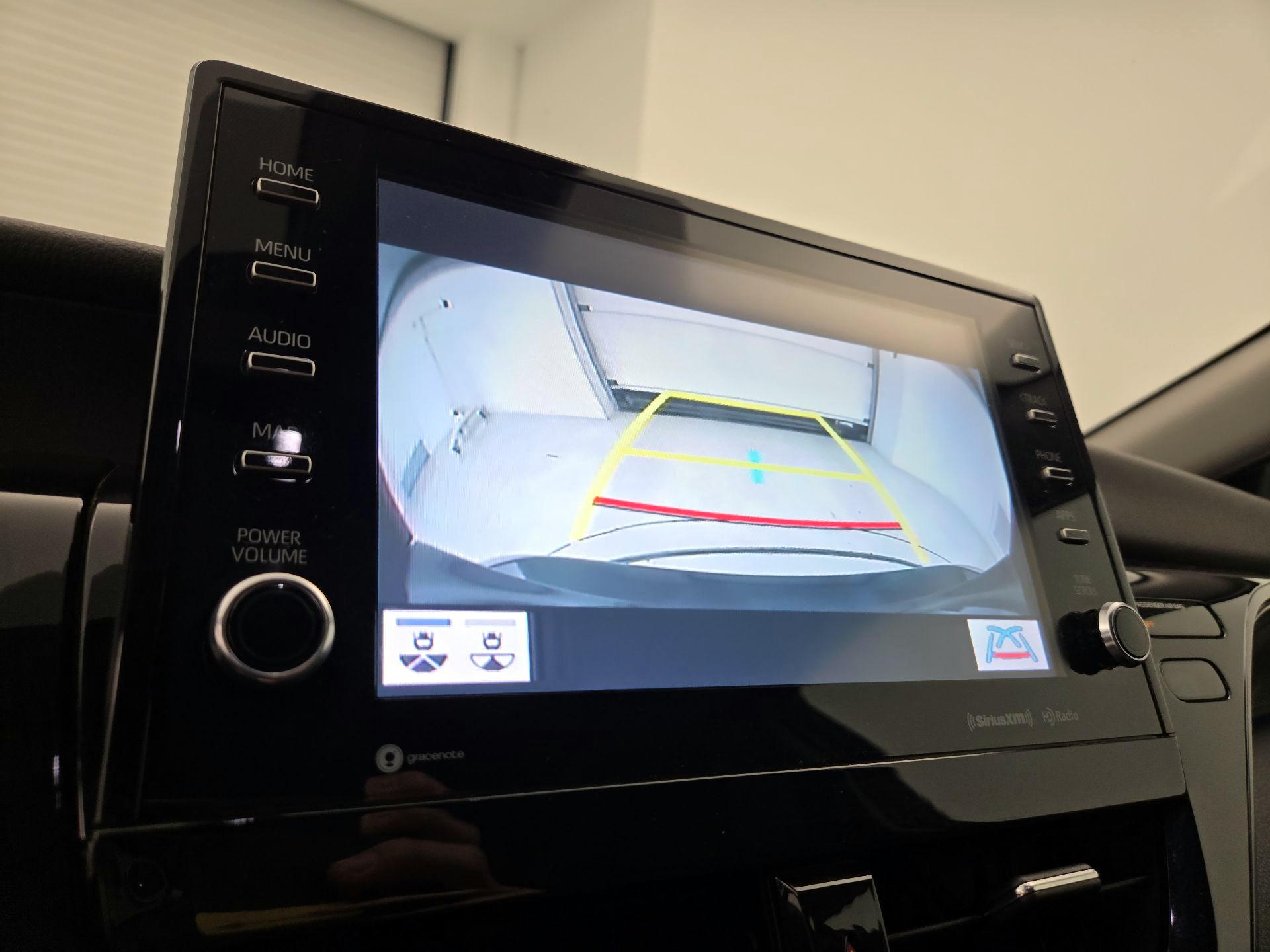 Thumbnail: 2021 Toyota Camry - 14