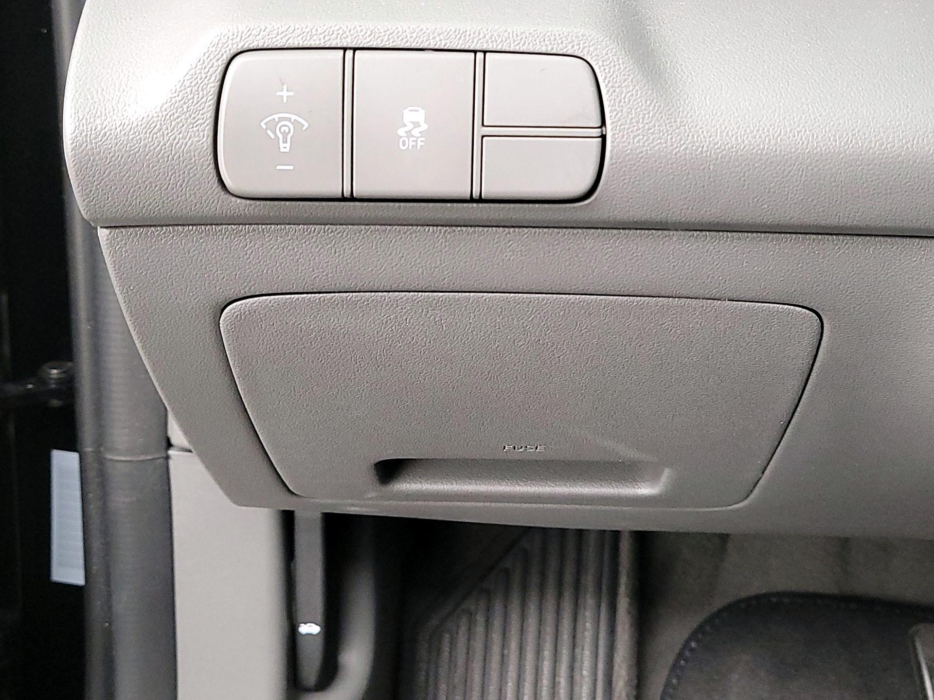 Thumbnail: 2024 Hyundai Elantra - 13