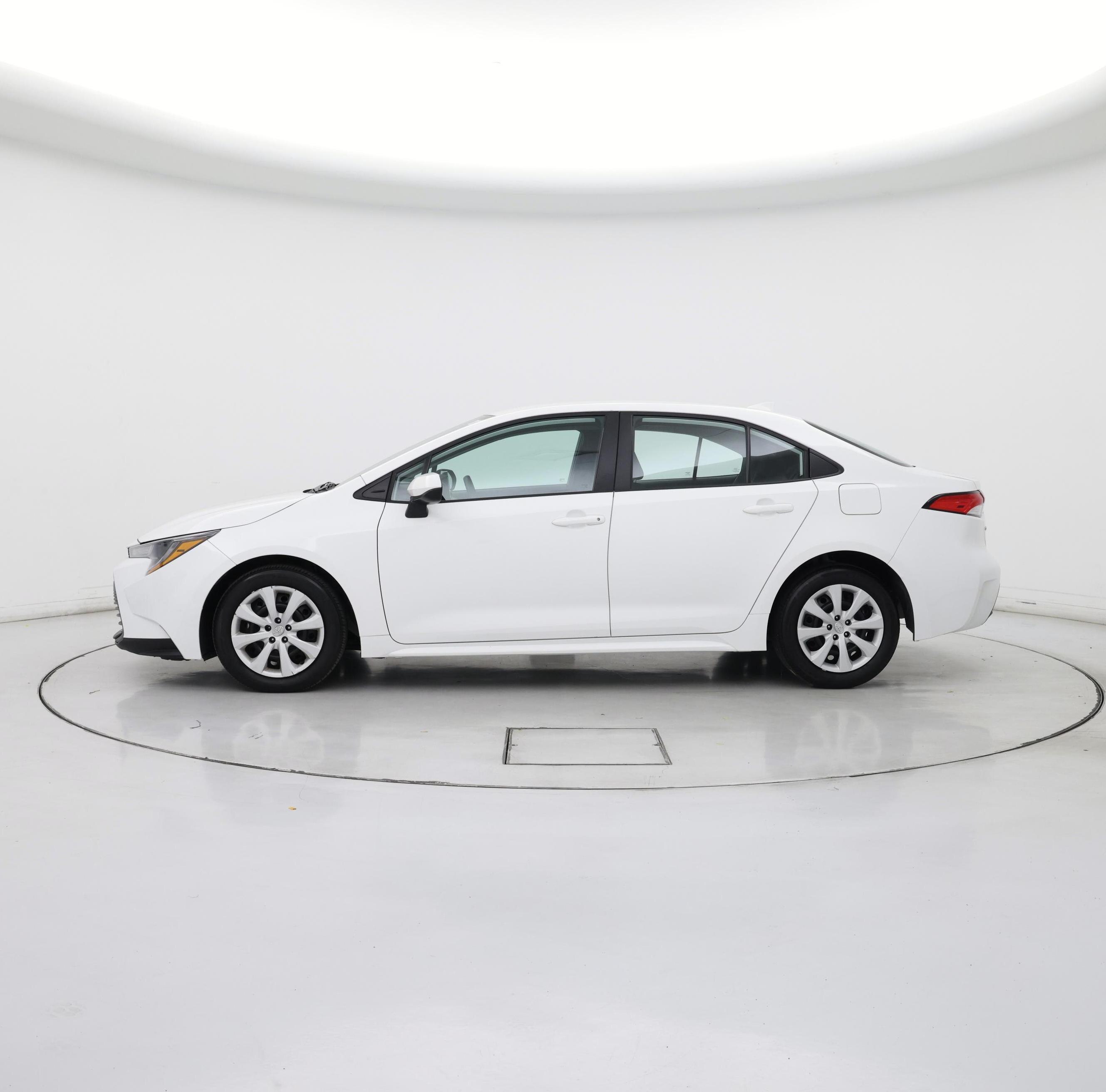 Thumbnail: 2024 Toyota Corolla - 3