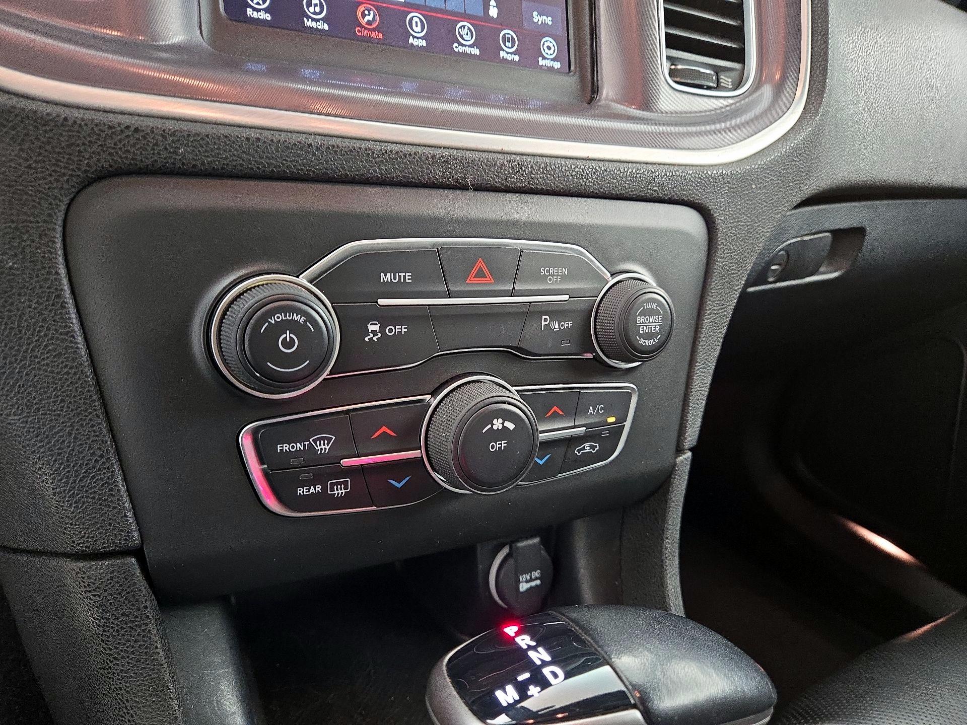 Thumbnail: 2022 Dodge Charger - 16