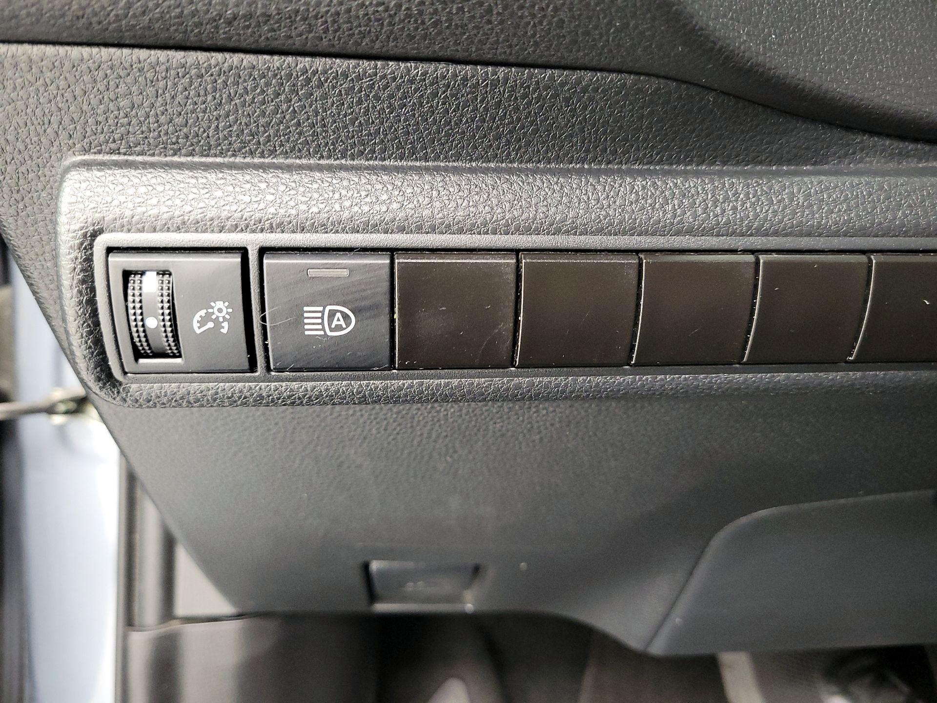 Thumbnail: 2024 Toyota Corolla - 13