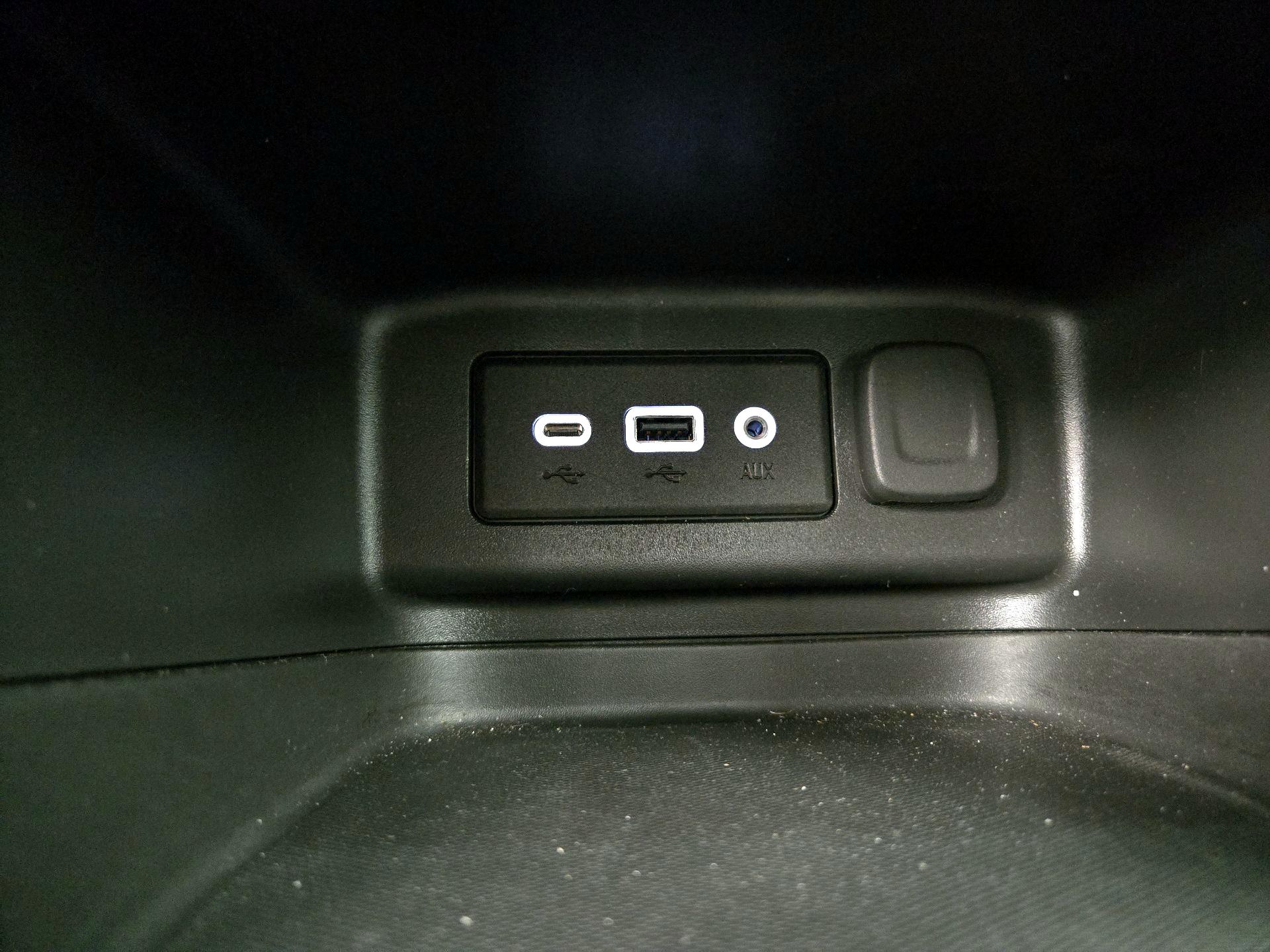 Thumbnail: 2023 Chevrolet Equinox - 18