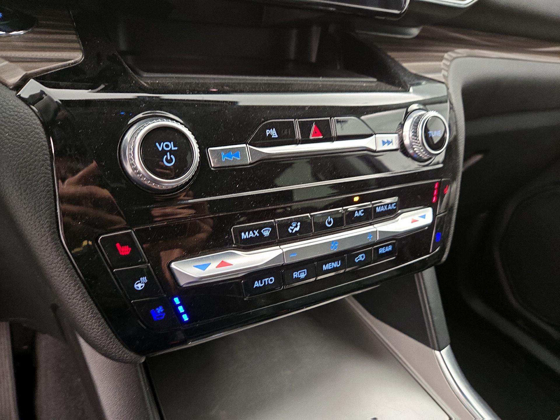 Thumbnail: 2023 Ford Explorer - 17