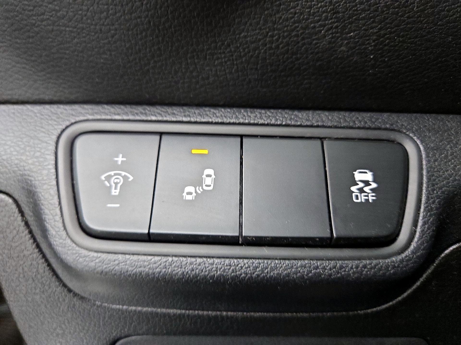 Thumbnail: 2022 Kia Forte - 13