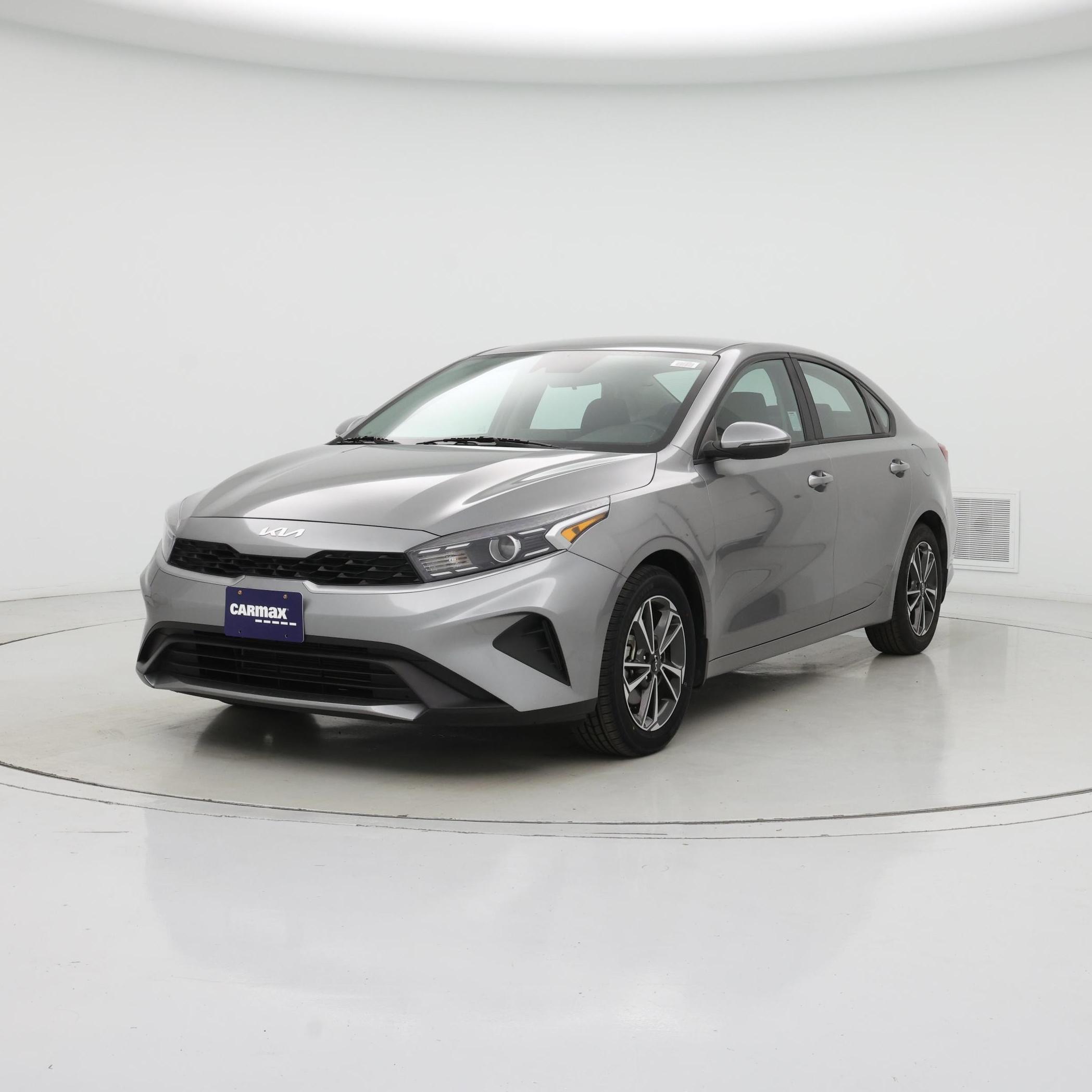 Thumbnail: 2022 Kia Forte - 4