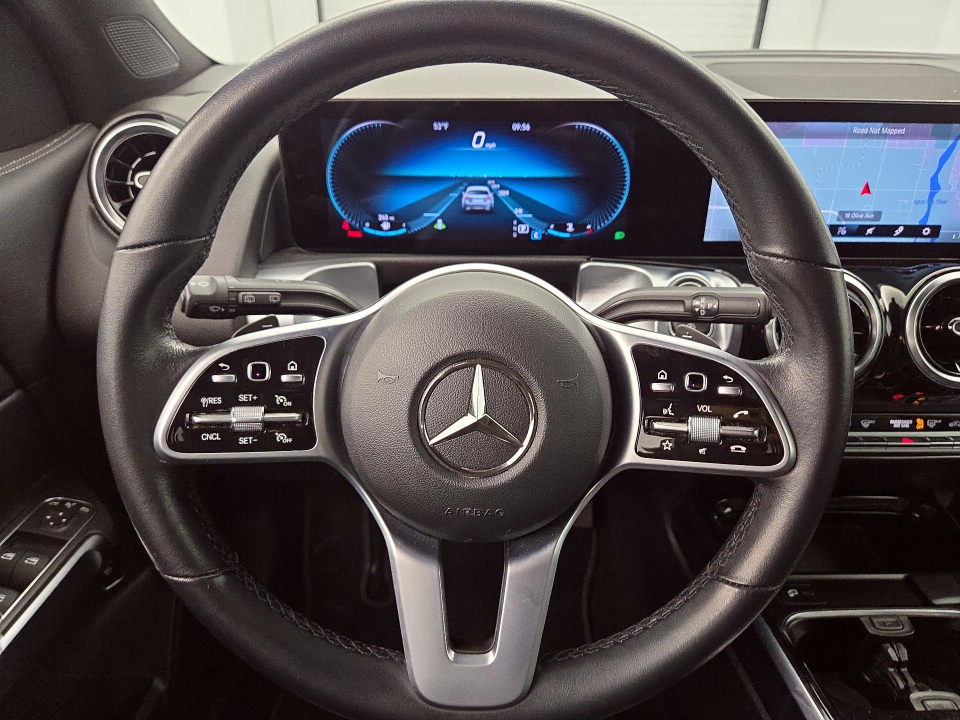 Thumbnail: 2022 Mercedes-Benz GLB - 10