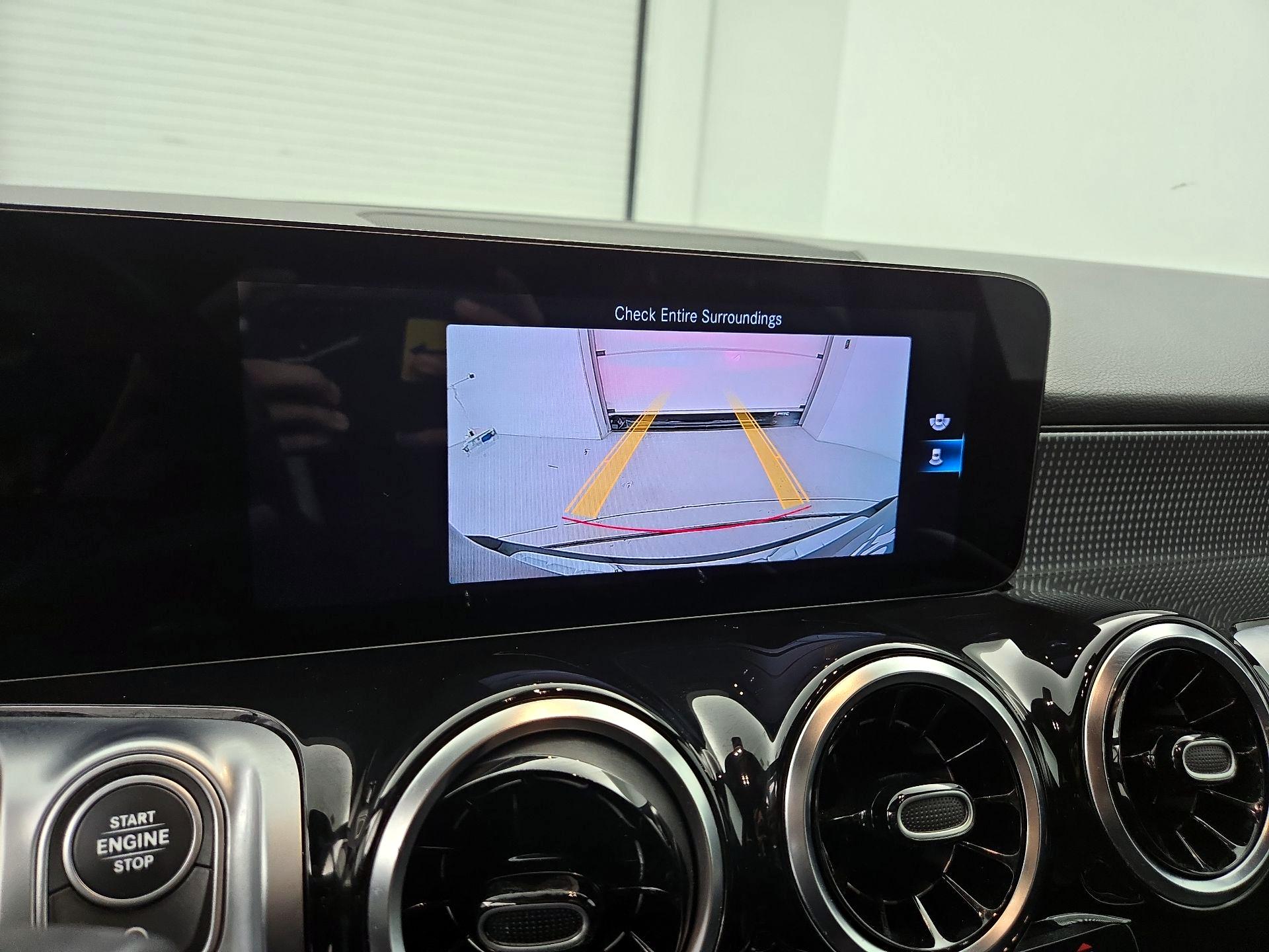 Thumbnail: 2022 Mercedes-Benz GLB - 15