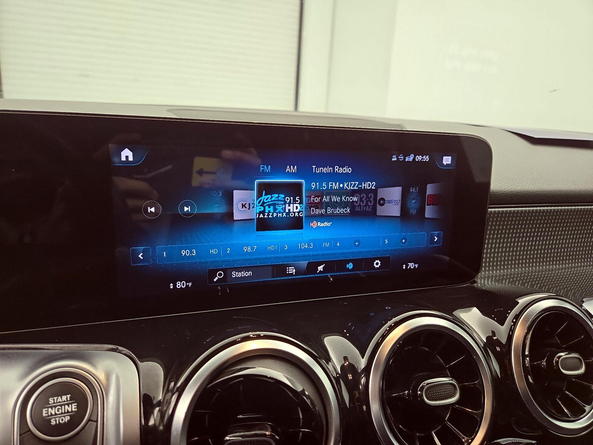 Thumbnail: 2022 Mercedes-Benz GLB - 16