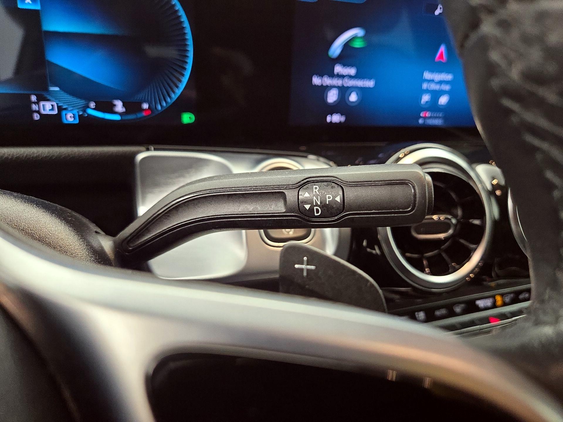 Thumbnail: 2022 Mercedes-Benz GLB - 18