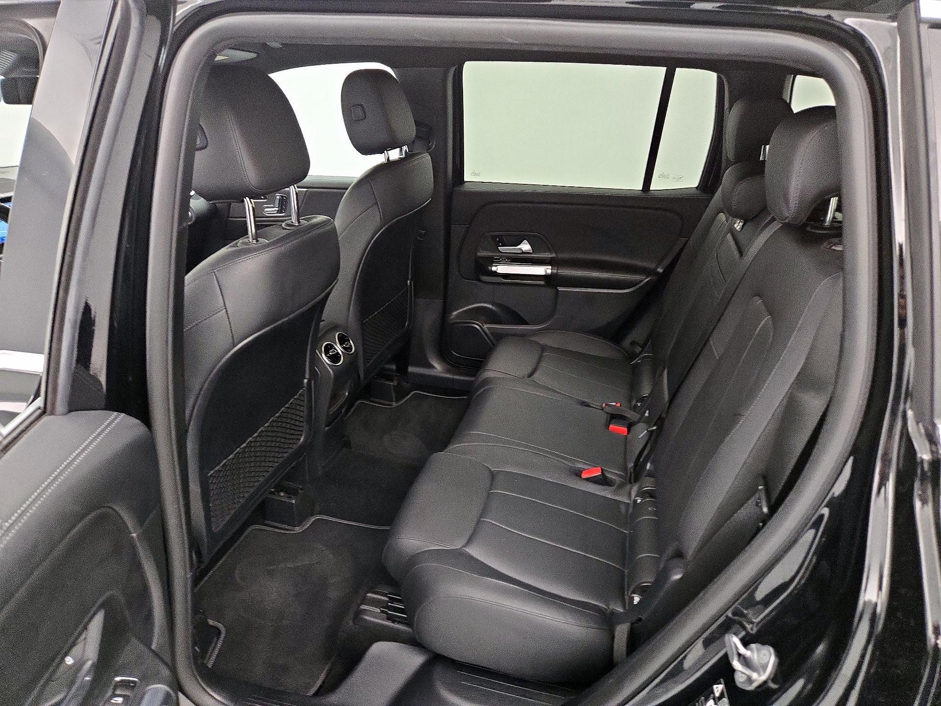 Thumbnail: 2022 Mercedes-Benz GLB - 20