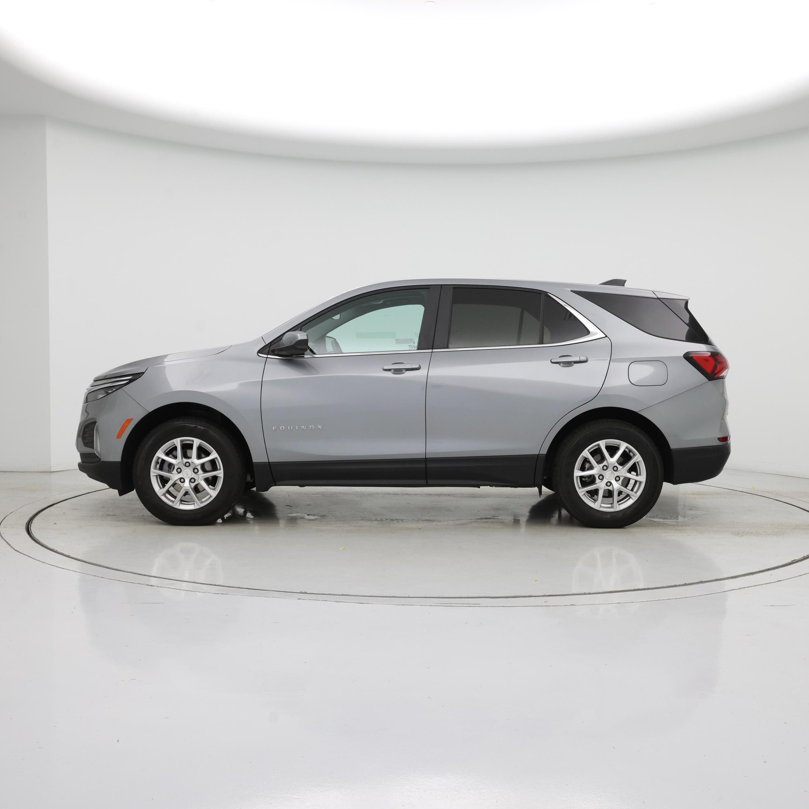 Thumbnail: 2023 Chevrolet Equinox - 3