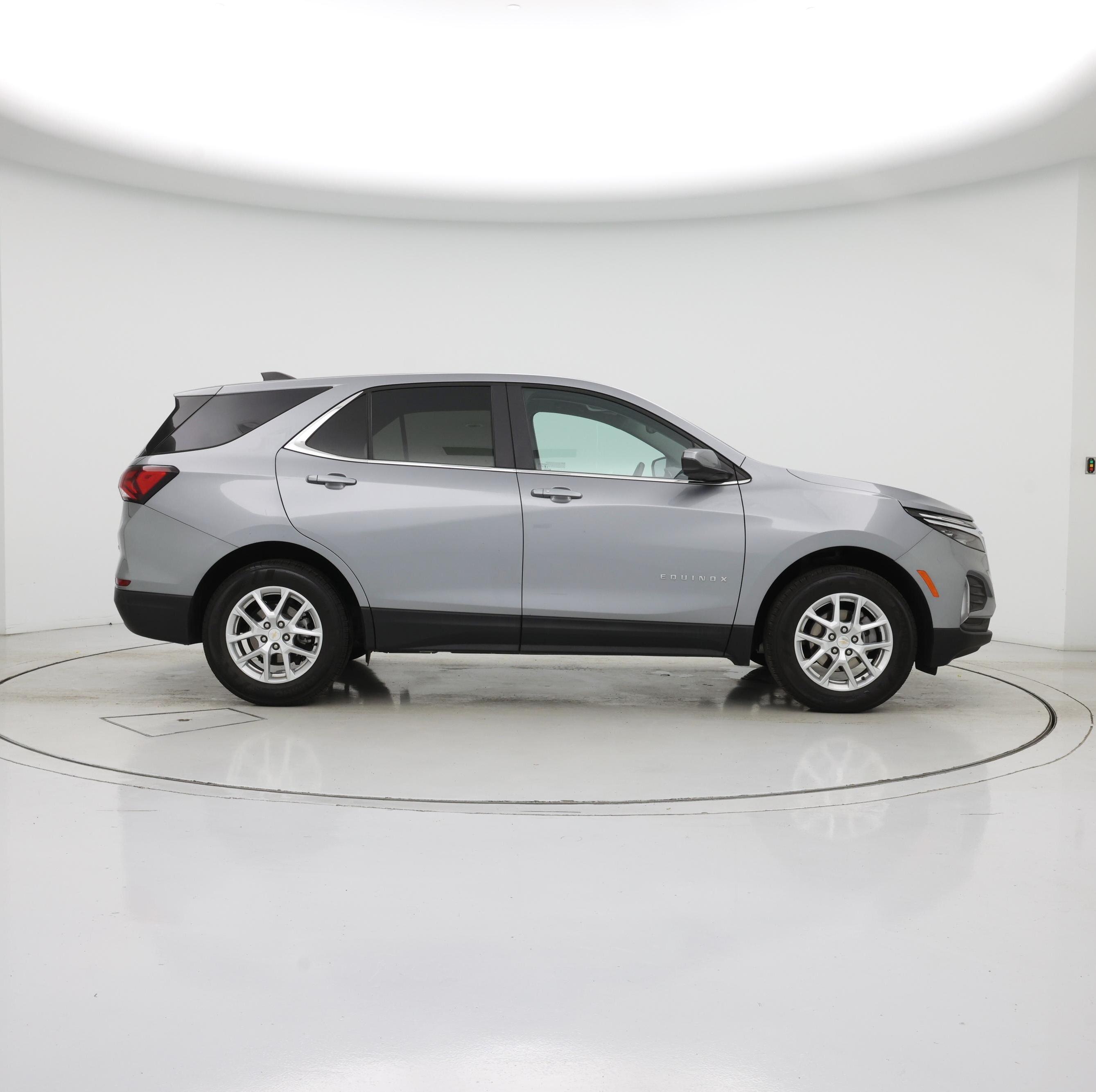 Thumbnail: 2023 Chevrolet Equinox - 7