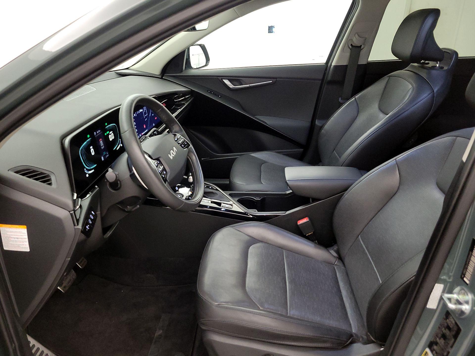 Thumbnail: 2023 Kia Niro - 11